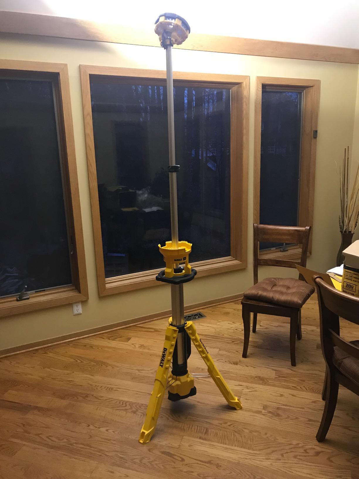 DEWALT 20V MAX LED Work Light with Stand, Tripod Light, 3000 Lumens of Brightness with 3 Modes, Tool Only (DCL079B) customer photo 2