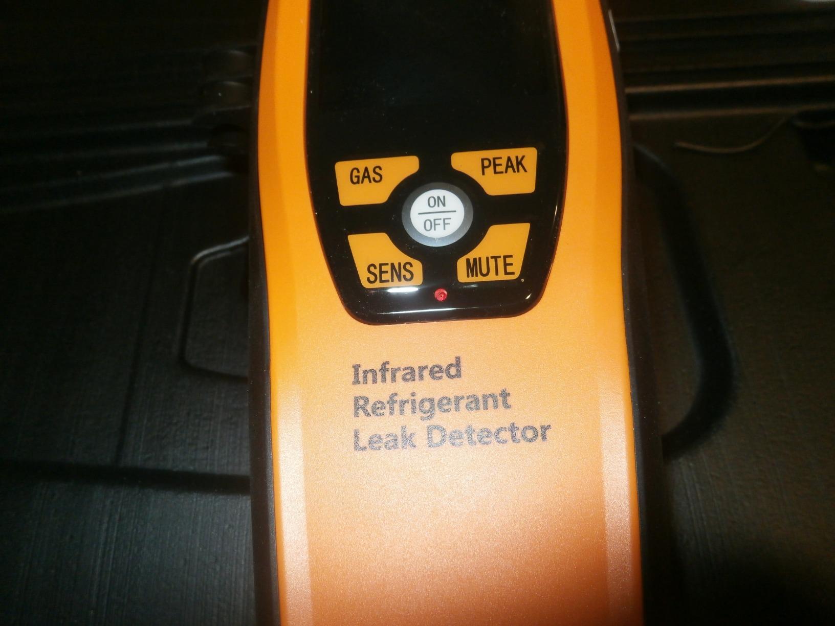 Elitech HVAC Refrigerant Leak Detector 10 Yrs Infrared Sensor Life Halogen Freon Sniffer, Air Conditioning Detection, Automotive Gas Finder, R22 R410A R134A R1234YF CFCs HCFCs HFCs, ILD-300 customer photo 1