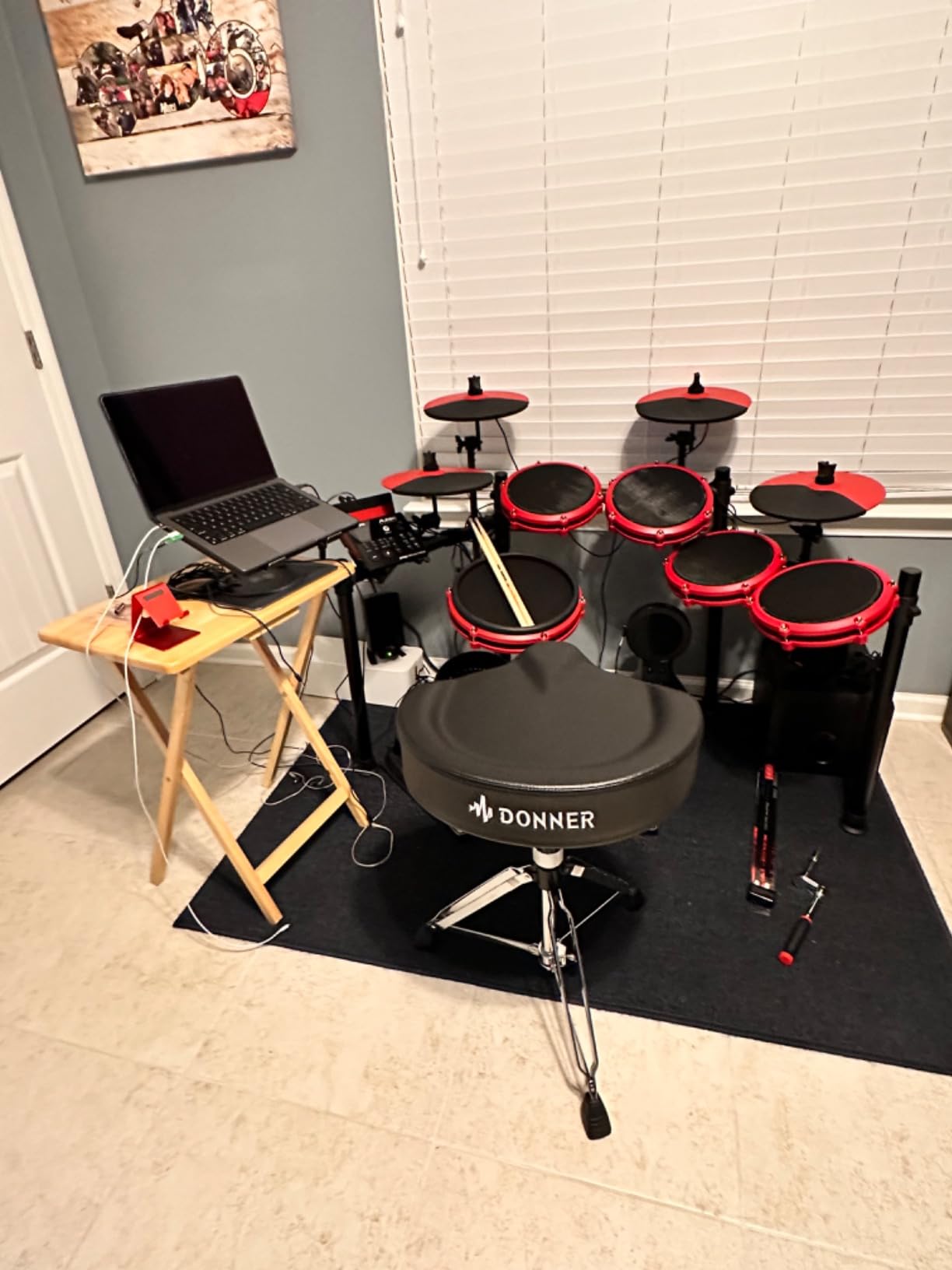 Donner Drum Throne Set, Padded Seat Height Adjustable Drum Stool for Adults, 5A Drumsticks Included, Multiple Iterations, Drummer Gifts for Men Him Teens customer photo 2