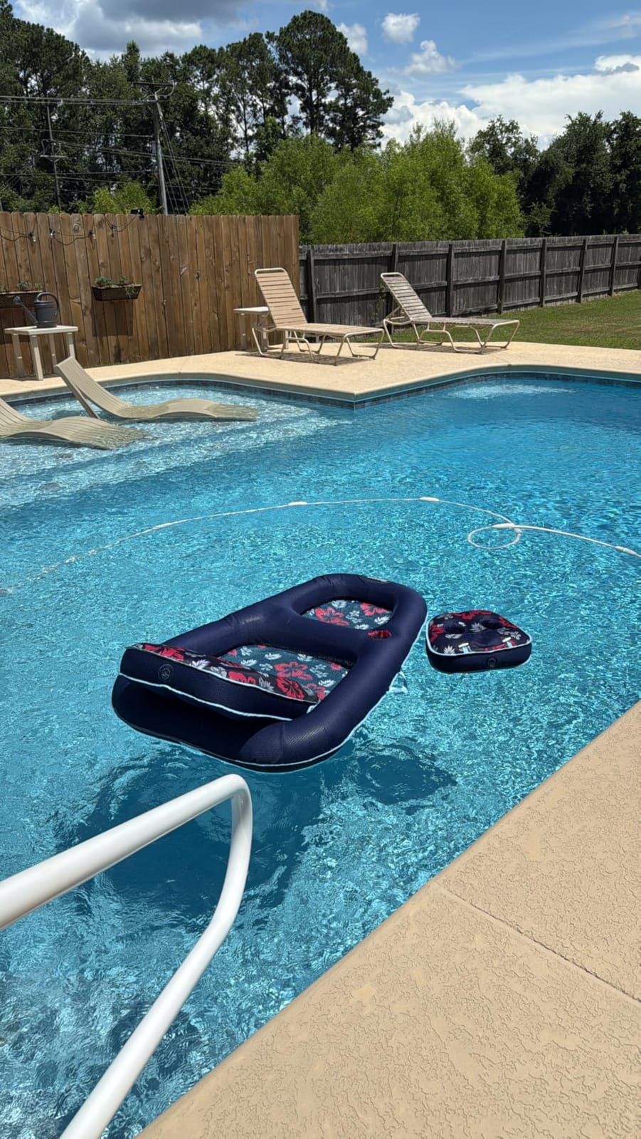 Aqua Campania Ultimate 2-in-1 Pool Float Lounge – Extra Large – Inflatable Pool Floats for Adults with Adjustable Backrest & Cupholder Caddy customer photo 2