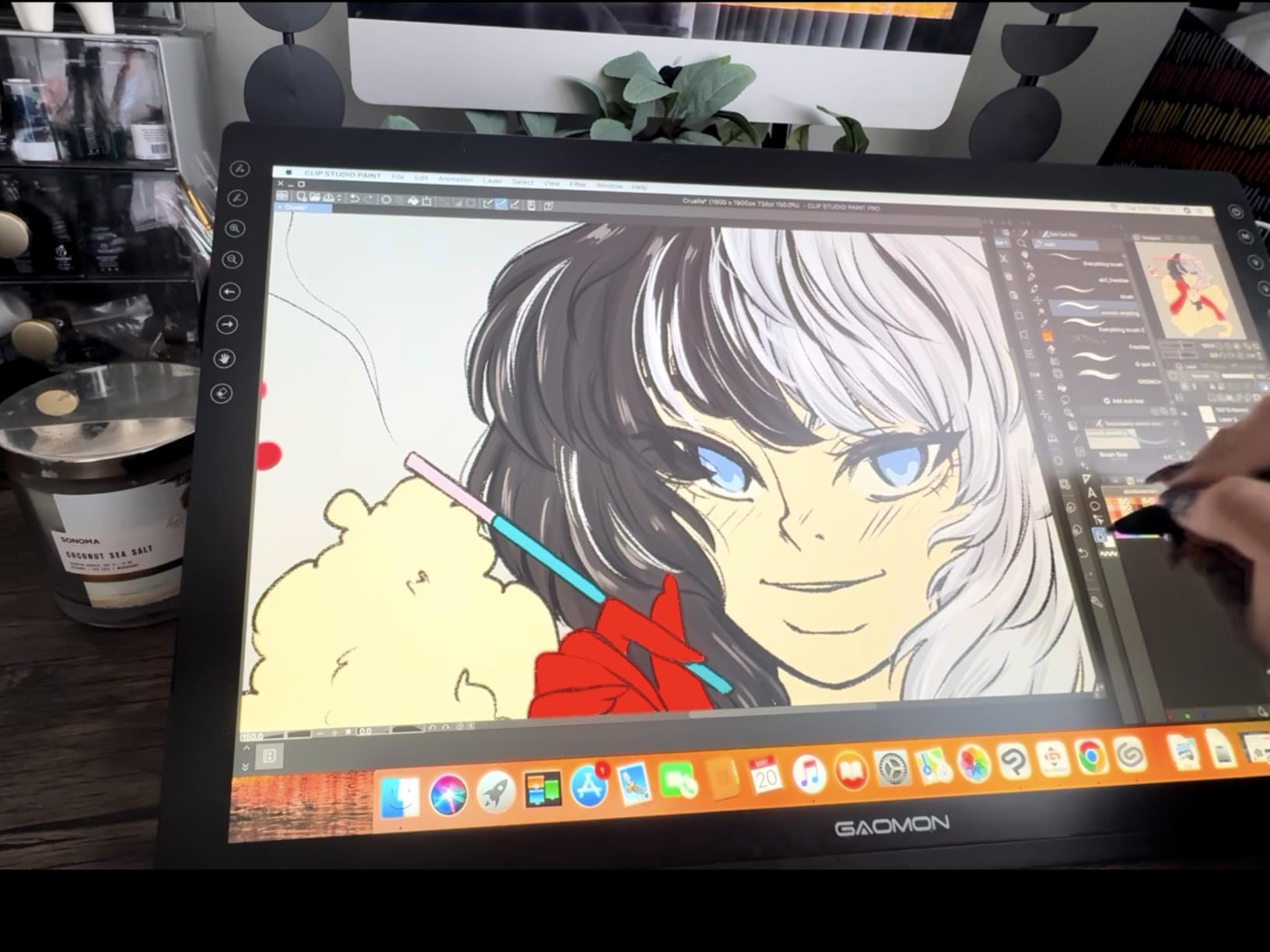 GAOMON PD1320 Pen Display Drawing Tablet, 13.3 Inch Full Laminated 120% sRGB Graphics Monitor with Tilt Support for Artists, Design, Animation - Compatible with Windows/Mac/Android customer photo 1
