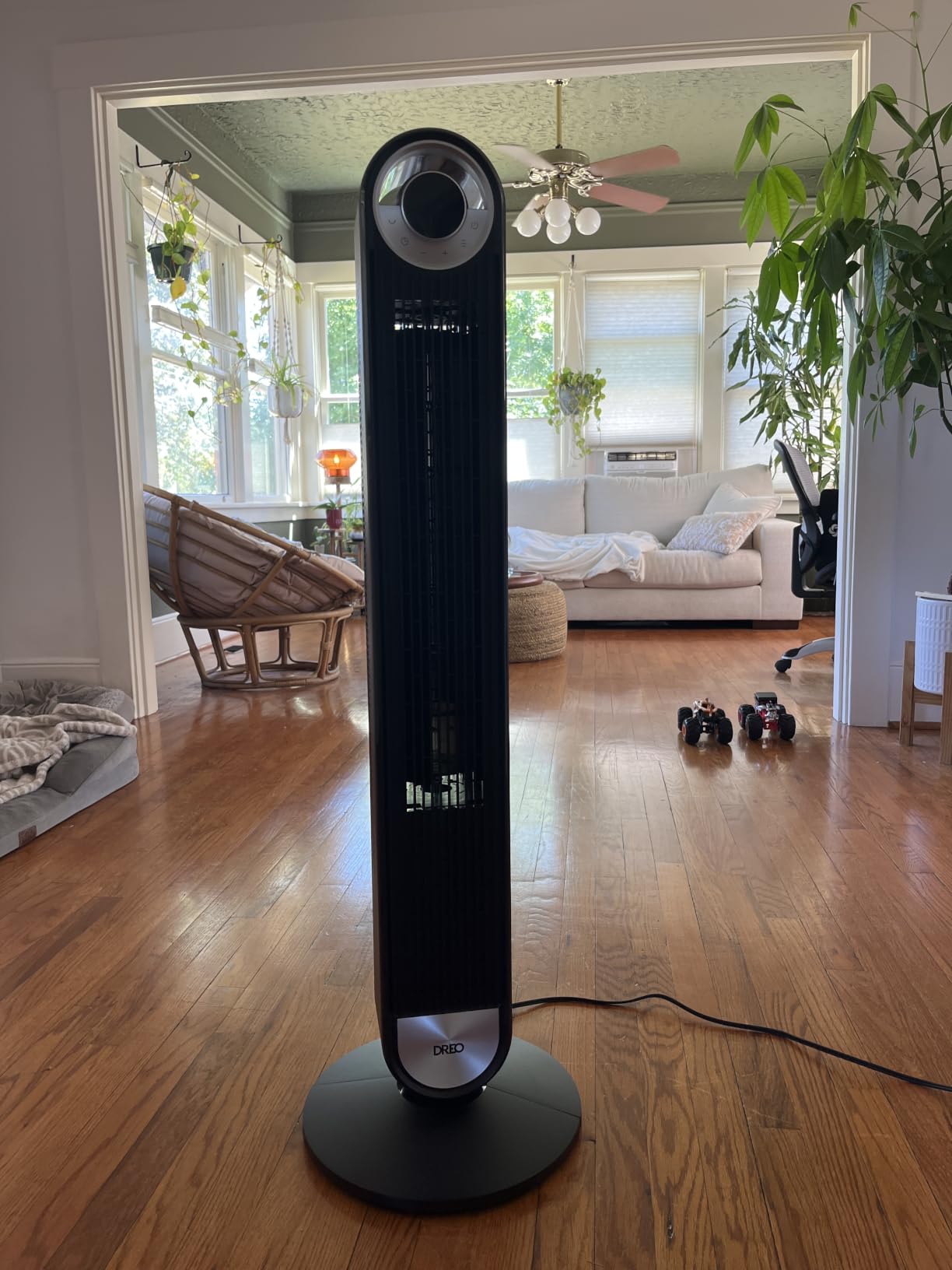DREO Tower Fan for Bedroom, Upgraded DC 28ft/s Velocity, 9 Speeds | Quiet Standing Fan, 90° Oscillating Cooling Fan, 4 Modes, 12H Timer, Bladeless Fan Powerful for Home, Black customer photo 2
