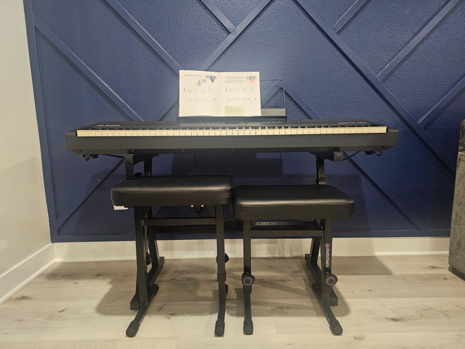 Liquid Stands Piano Bench Adjustable Stool - Music Keyboard Bench Seat for Piano Keyboard Stand with Black Padded Cushion for Musicians Piano Stool Chair (PU Leather) customer photo 2