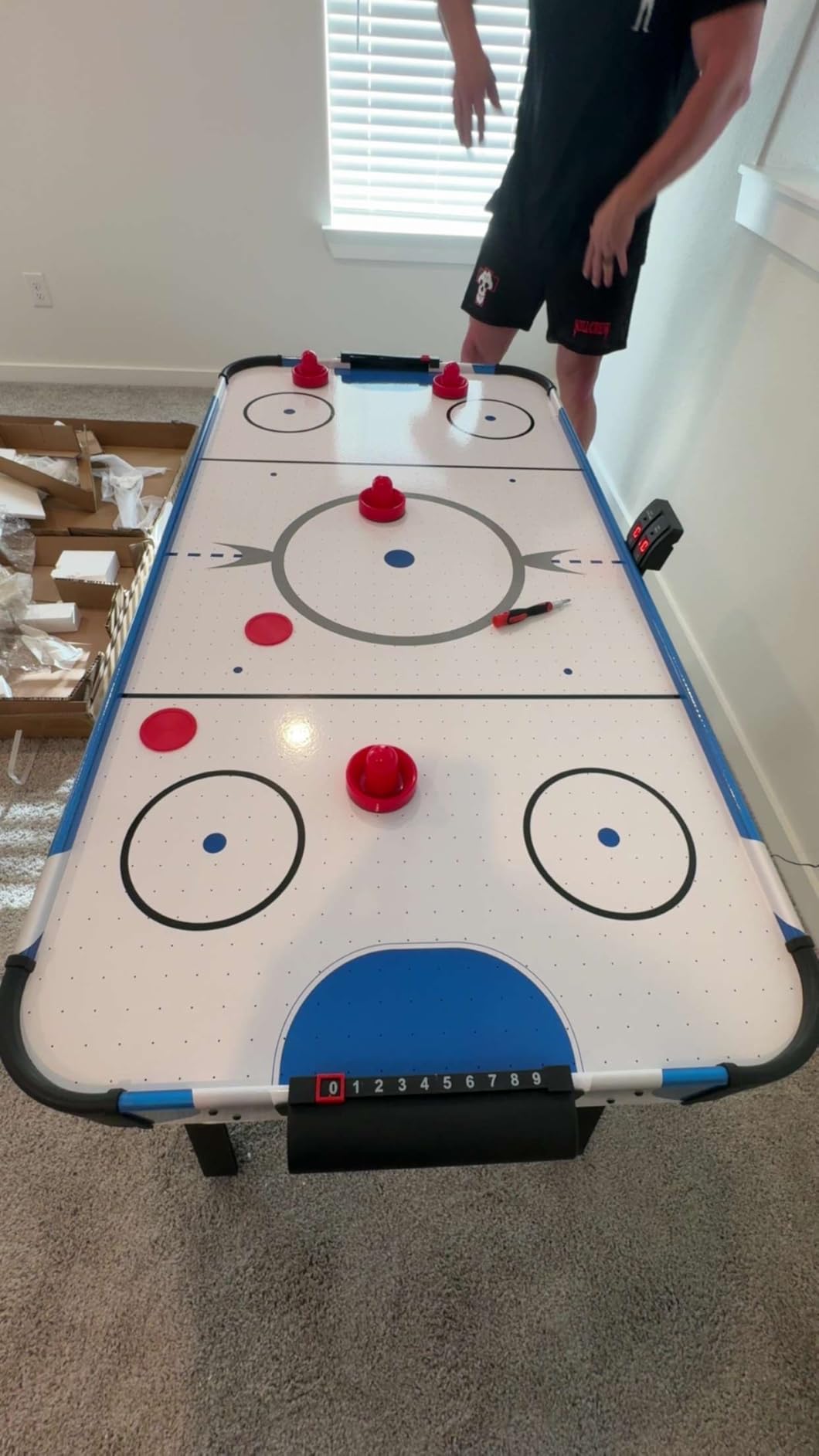 SereneLife 58in Powered Air Hockey Table Upgraded 700mA 12v 2X Powerful Motor, 4 Player 4 Pucks 2 Pushers, Full-Size Arcade Style, Inline Power Switch and Battery Free Digital LED Score Board customer photo 1