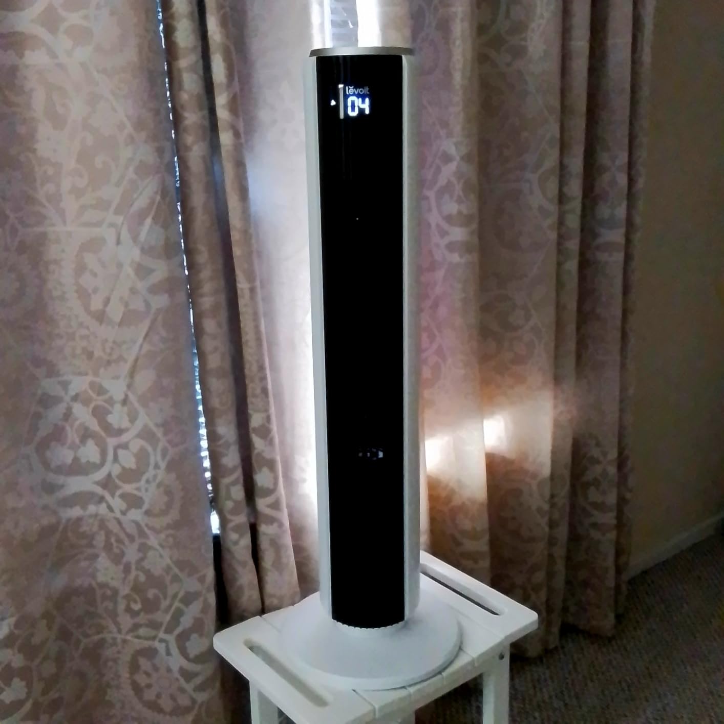 Levoit Tower Fan for Bedroom, 28ft/s Fans that Blow Cold Air, 28dB Quiet | Standing Floor Fan for Room, 90° Oscillating, 5 Speeds 4 Modes & Temp Sensor, Bladeless, 12H Timer, Remote, 36 inch, White customer photo 1