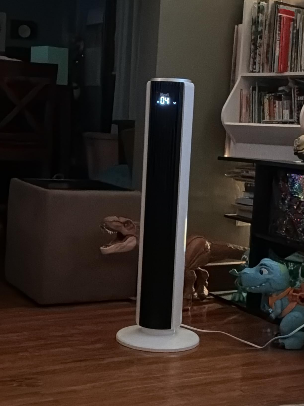 Levoit Tower Fan for Bedroom, 28ft/s Fans that Blow Cold Air, 28dB Quiet | Standing Floor Fan for Room, 90° Oscillating, 5 Speeds 4 Modes & Temp Sensor, Bladeless, 12H Timer, Remote, 36 inch, White customer photo 2