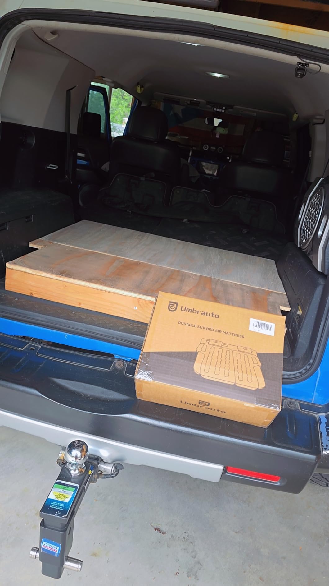 Umbrauto SUV Air Mattress for Trunk: Upgraded Car Camping Mattress with Flocked Surface and Extra Thick Bottom, Van Sleeping Bed for Back Seat with Pump, Nozzle, Repair Patch, Carry Bag customer photo 2