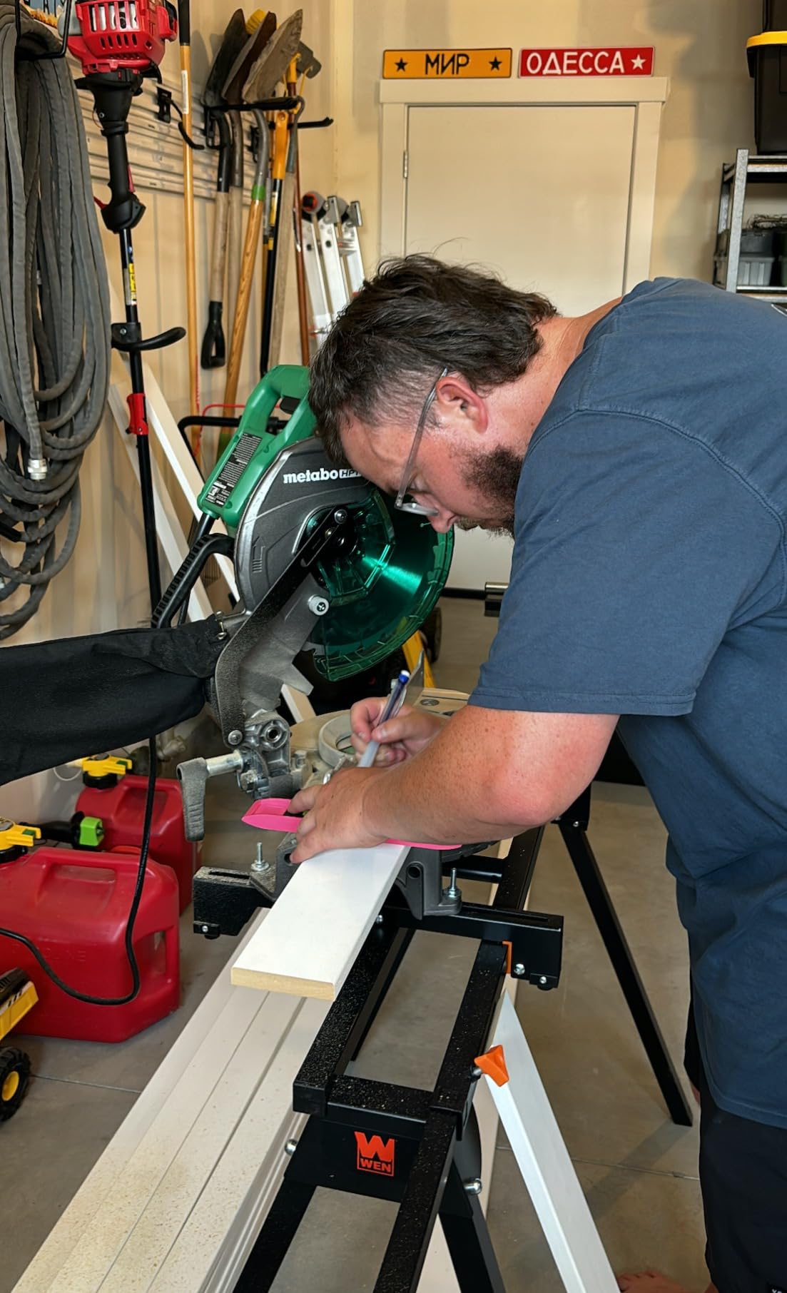 WEN Universal Collapsible Miter Saw Stand, 350-Pound Capacity (MSA200) customer photo 2