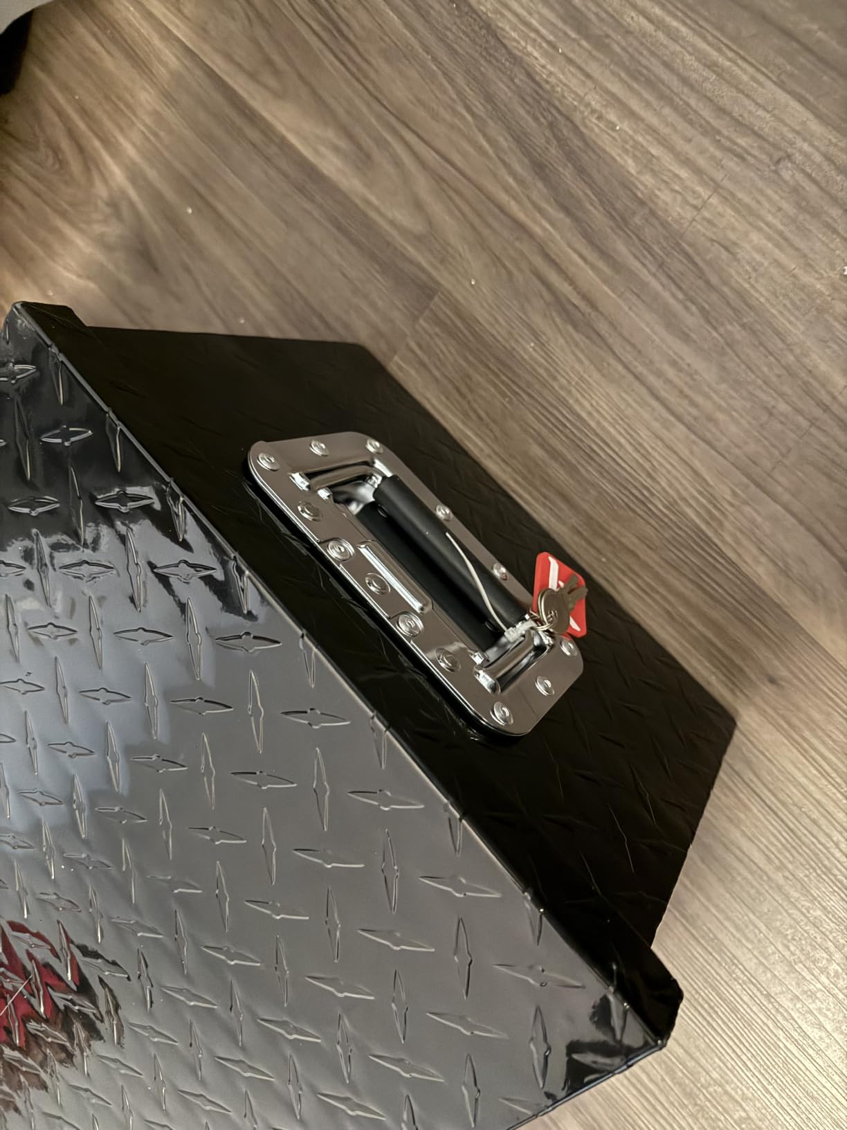 FORWODE 48 Inch Aluminum Truck Tool Box Lockable Truck Bed Tool Box Waterproof customer photo 1