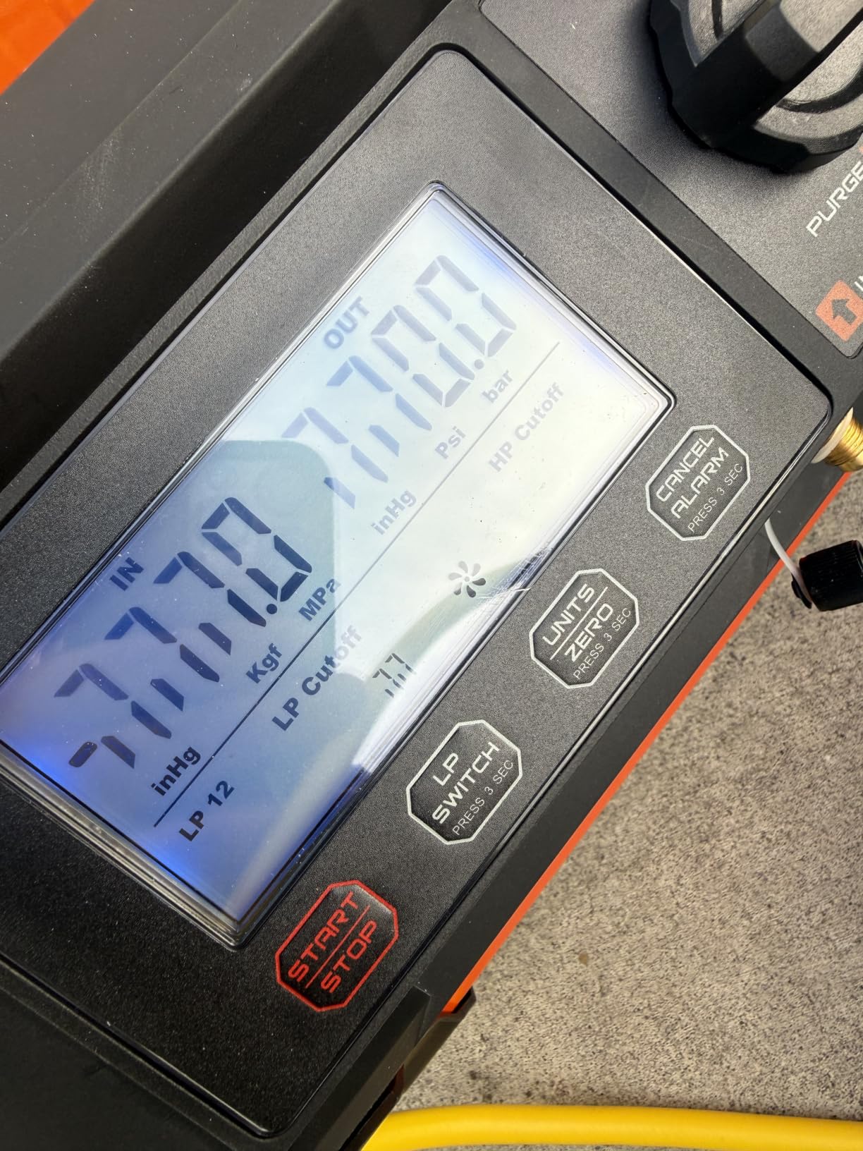 VEVOR Refrigerant Recovery Machine, 1 HP Dual Cylinder Portable AC Recovery Machine with 3000rpm Brushless Motor customer photo 1