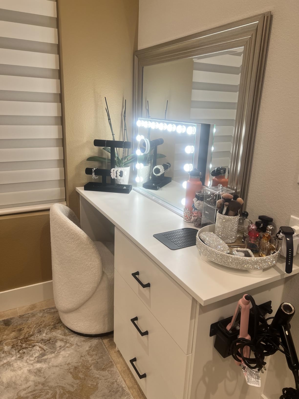 Moonee Vanity Mirror with Lights, Hollywood Lighted Makeup Mirror with 15 Dimmable Bulbs and 10X Magnification, 3 Colors Modes, Light Up Mirror, Gifts for Women, Girls, Dorm Room Essentials (23