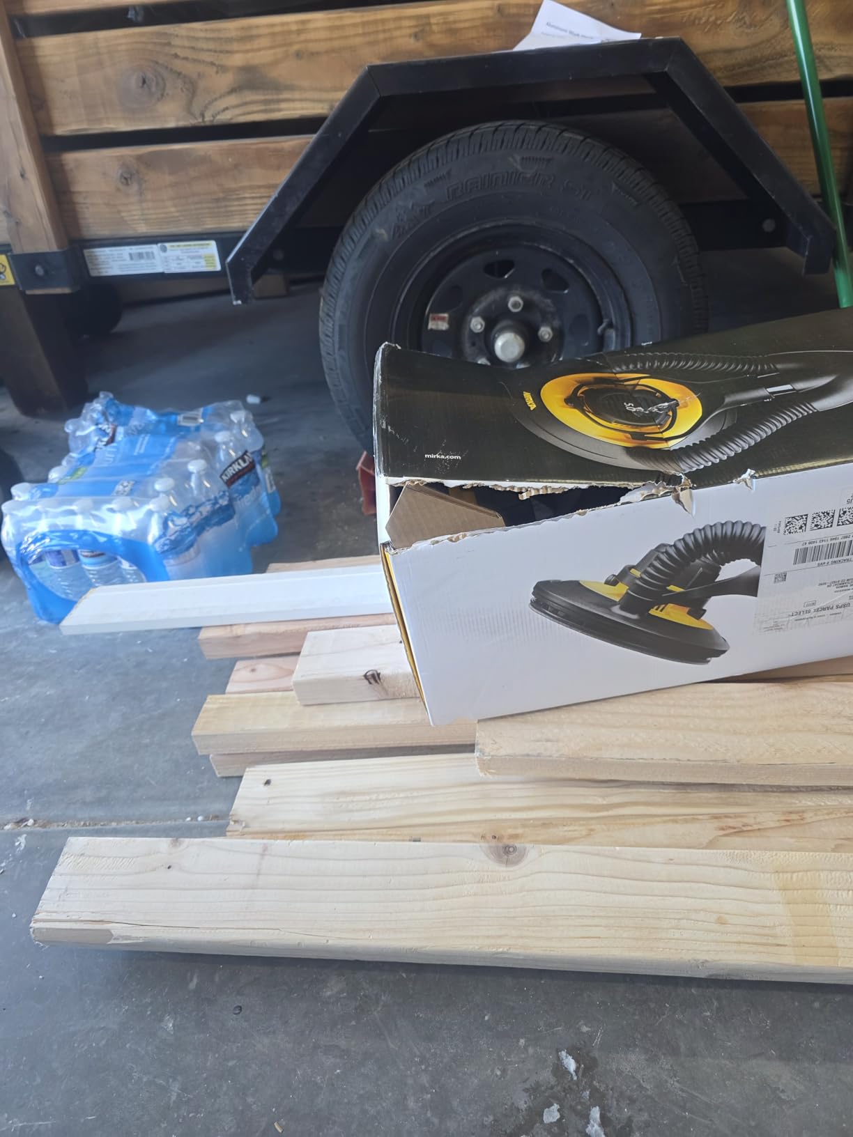 Mirka LEROS 950XCV 9 Inch Random Orbital Wall & Ceiling Sander - 5mm Orbit | Brushless Motor, Variable Speed Control, Bluetooth Connectivity, Dust-Extraction Compatible customer photo 1