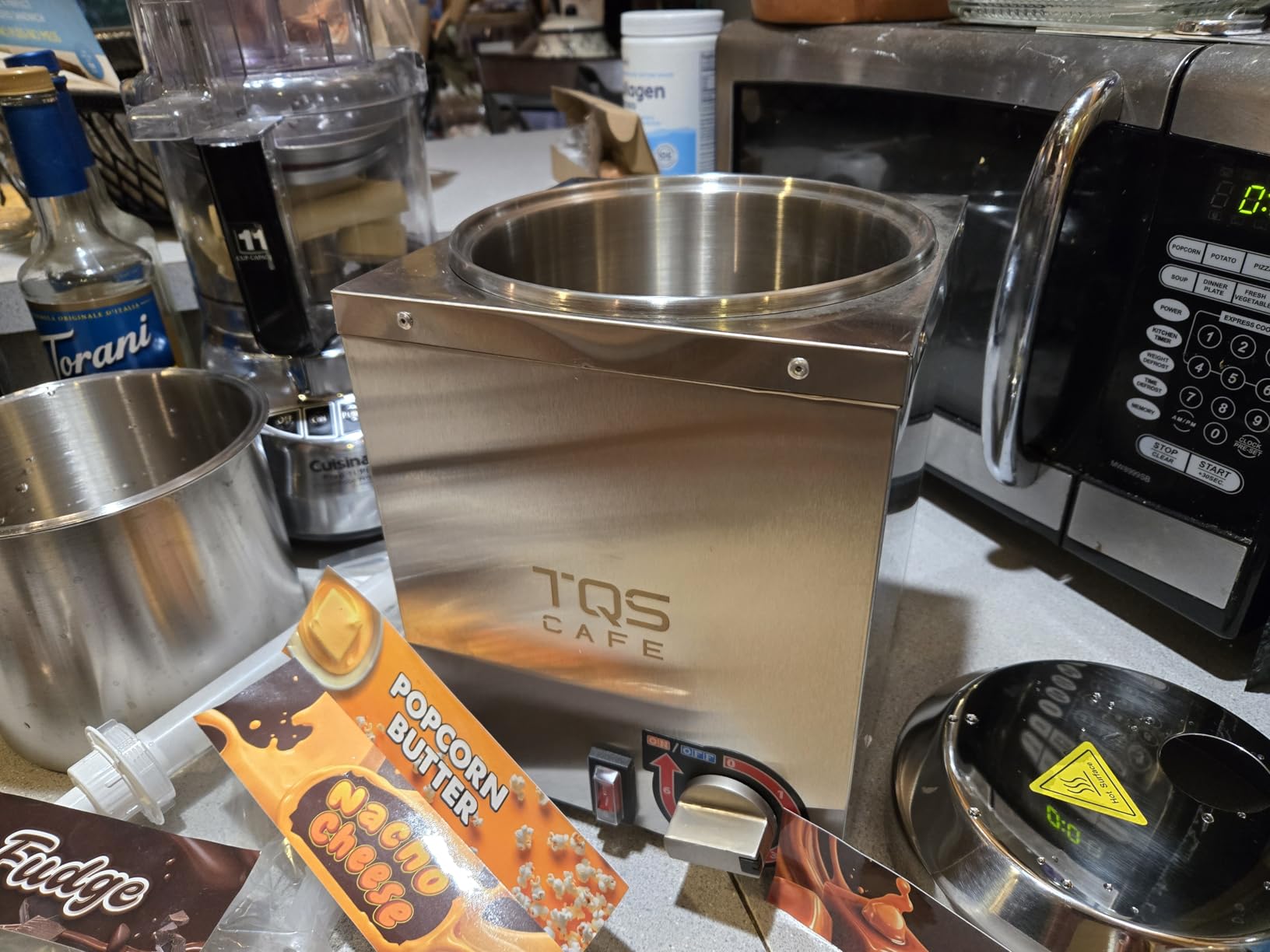 TQS Cafe Hot Fudge Dispenser and Nacho Cheese Warmer with Pump, 2.6 Qt | Commercial 2.6 qt sauce warmer with pump and adjustable heat for hot fudge, nacho cheese, cafes, restaurants and concessions customer photo 2