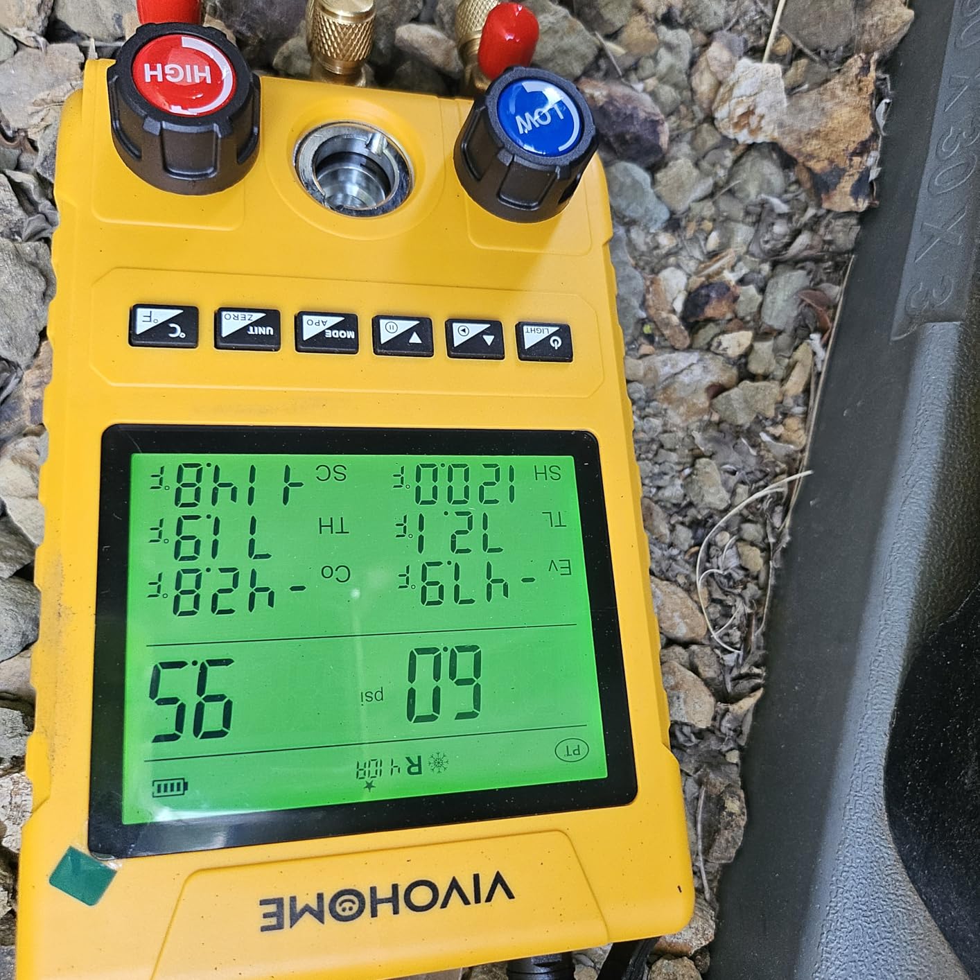 VIVOHOME Digital HVAC Manifold Gauges with 2 Wired Temperature Clamp Probes | Refrigeration AC Gauge Set with 3 Hoses, Pressure and Temp Test, for R134a R410a R32 R1234yf R454B Refrigerant Recharge Kit customer photo 2