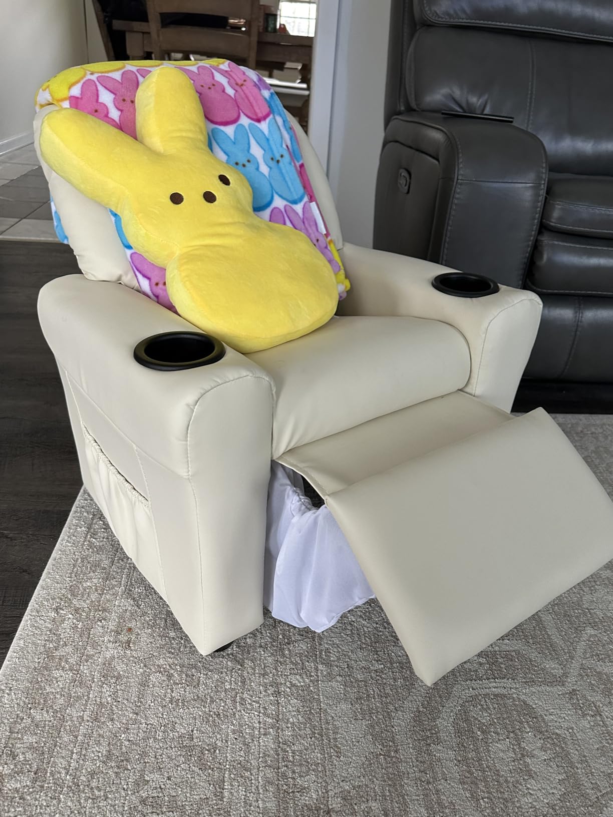 Kids Recliner Chair PU Leather Reclining Toddler Push Back Sofa Ages 1-6 | 2 Storage Pockets, 2 Cup Holders, Adjustable Footrest, Ideal for Reading Gaming Relaxing, Children Youth Boys Girls Lounge customer photo 2