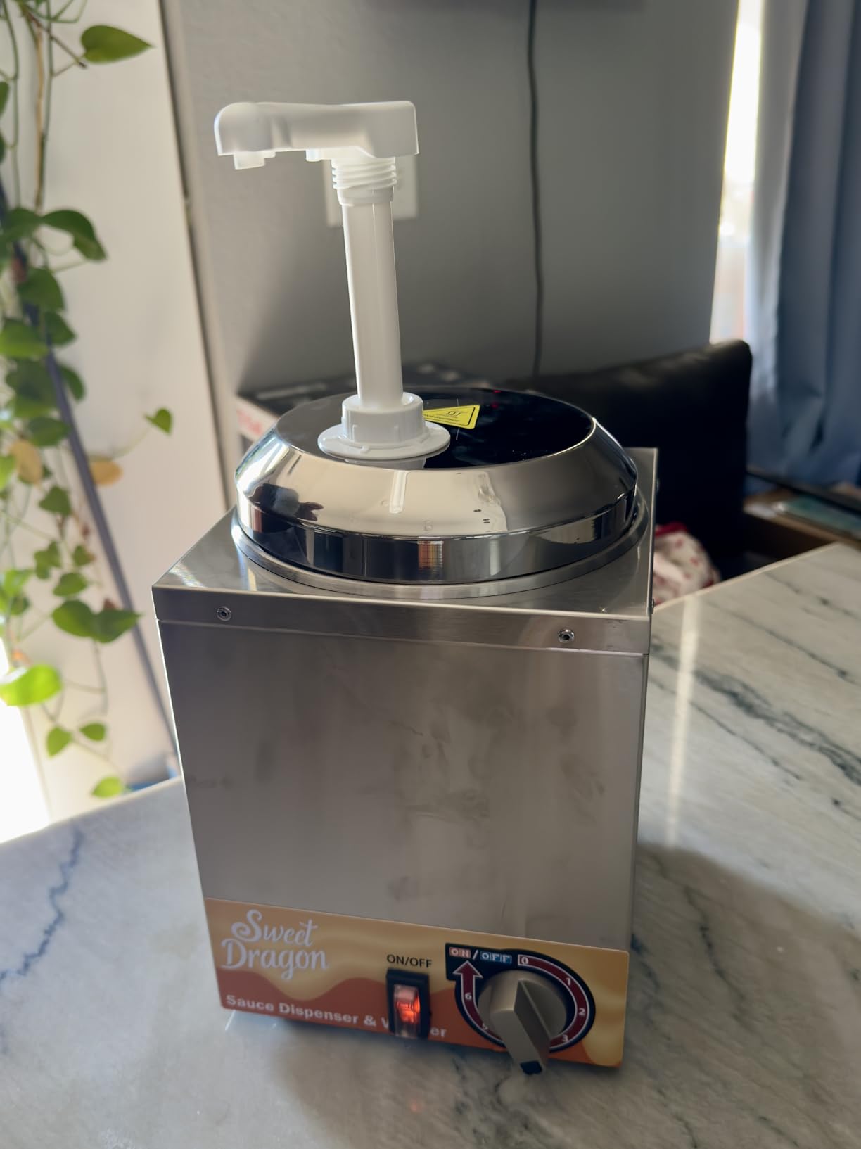Nacho Cheese Dispenser, 7.4Qt Nacho Cheese Warmer with Stainless Steel Pump, Hot Fudge Warmer with 6-Level Temperature Adjustment, Commercial Sauce Dispenser Machine for Butter Cheese Caramel Syrup customer photo 1