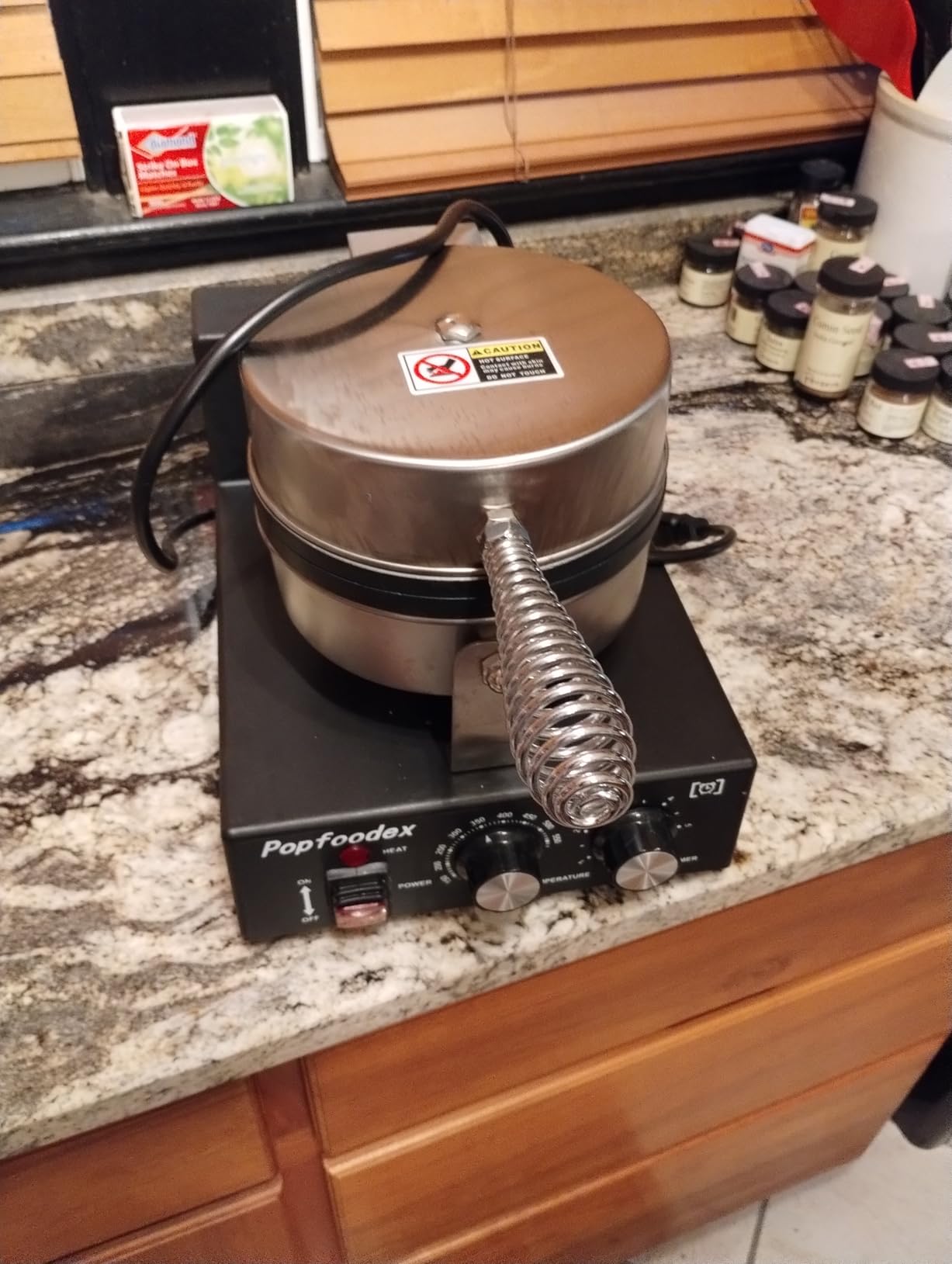 Commercial Waffle Maker for Restaurant, 110V Electric Waffle Maker w/Non-stick and 122-572F Adjustable Temp, 1200W Profession Waffle Iron with Timer and Heavy Duty, Hotel Waffle Machine customer photo 1