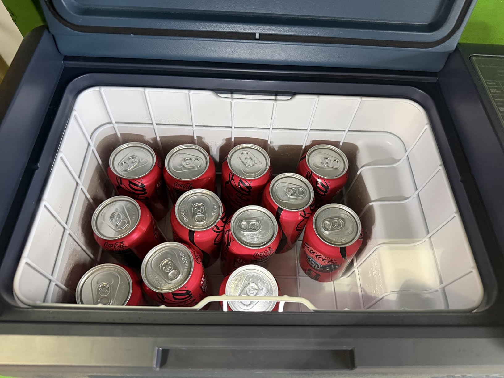 Aeitto 12 Volt Car Refrigerator 20Quart Car Fridge Freezer Electric Cooler Portable Cooler 12V Fridge RV Refrigerator -4℉-68℉ Temp Control 12/24V DC & 100-240V AC for Travel, Camping, RV, Road customer photo 1