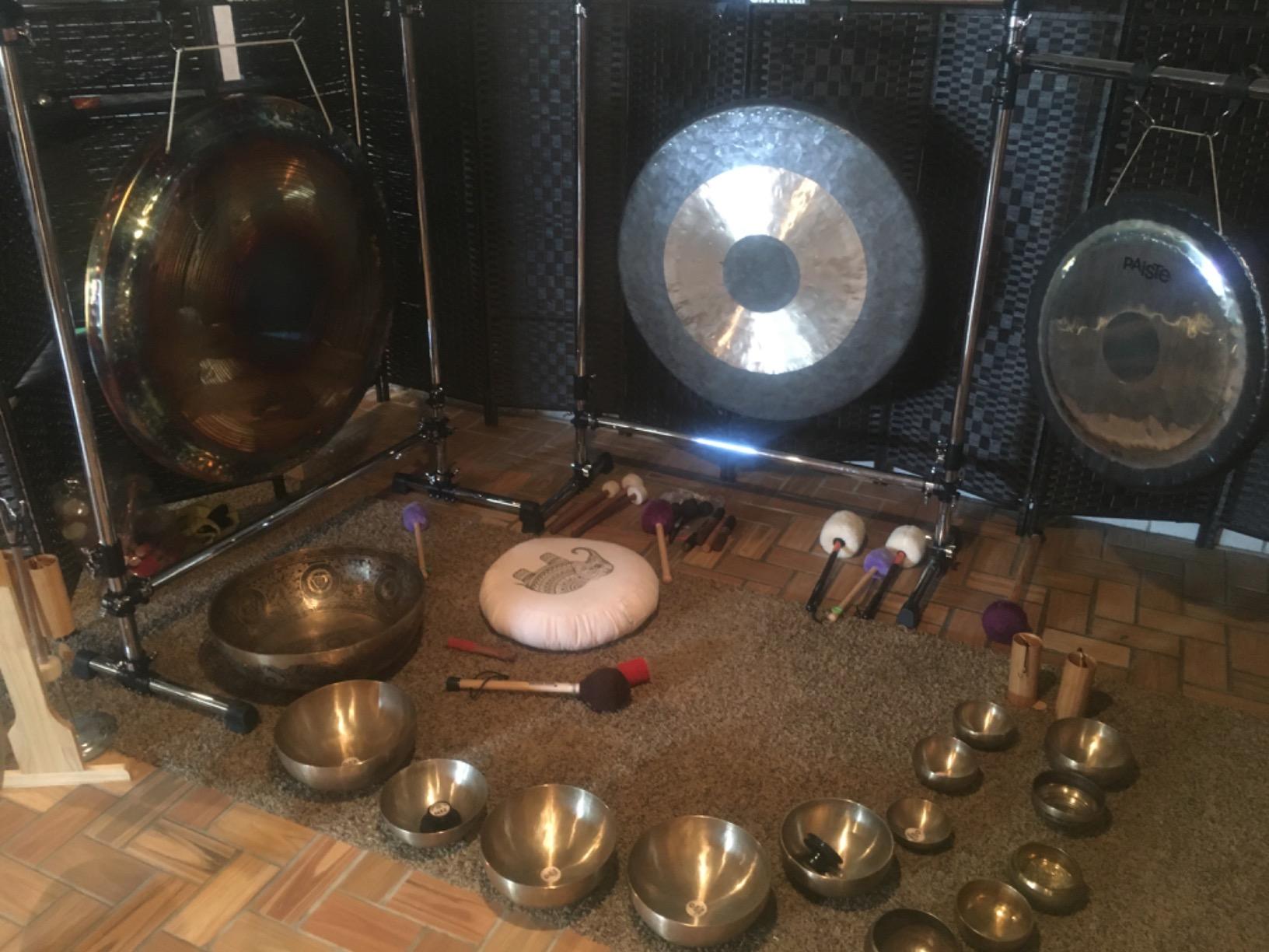 Straight Bar Gong Stand with Black Clamps, Rack Bars and Hooks (GPRGS-L) customer photo 1