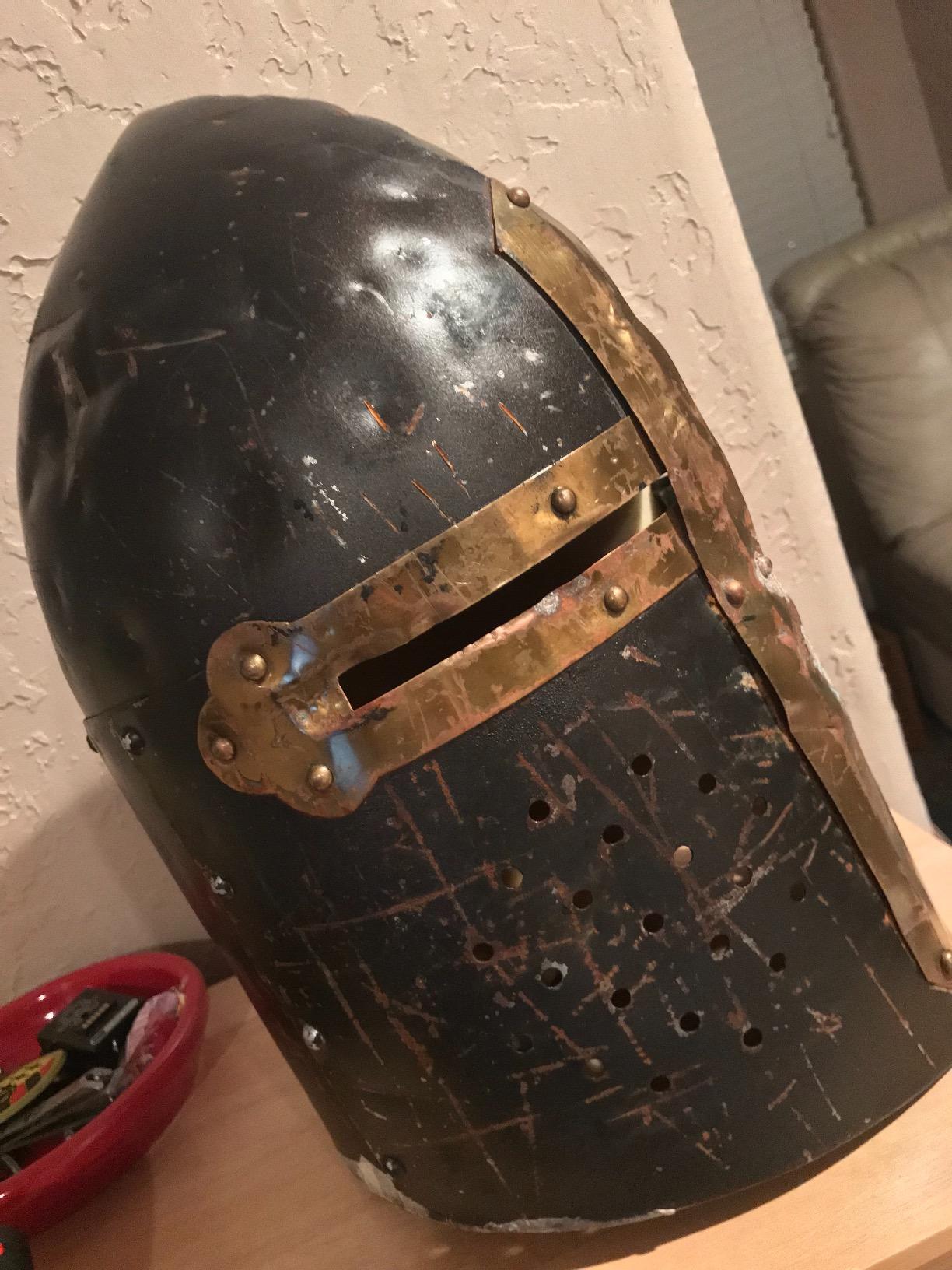 Deco 79 Metal Medieval Knight Crusader Helmet, 9
