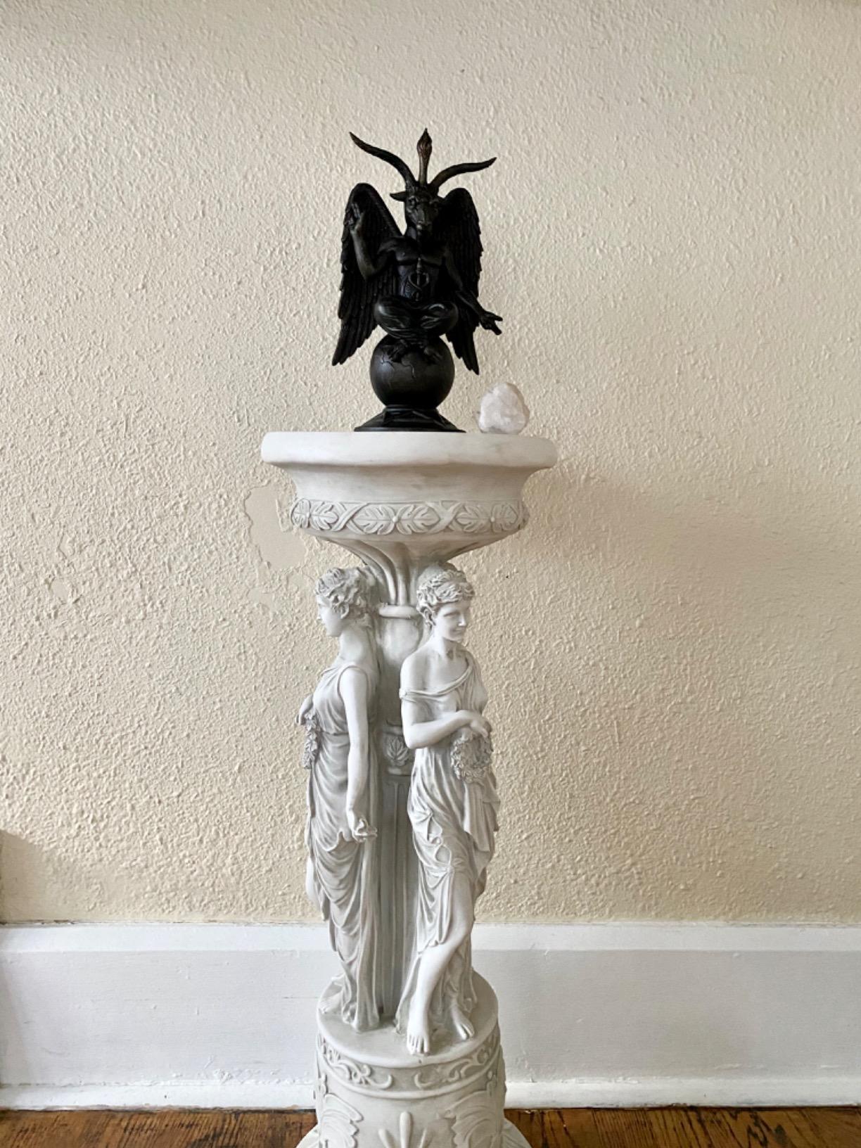 Design Toscano KY992 Chatsworth Manor Neoclassical Pedestal Column Plant Stand, Antique Stone customer photo 1