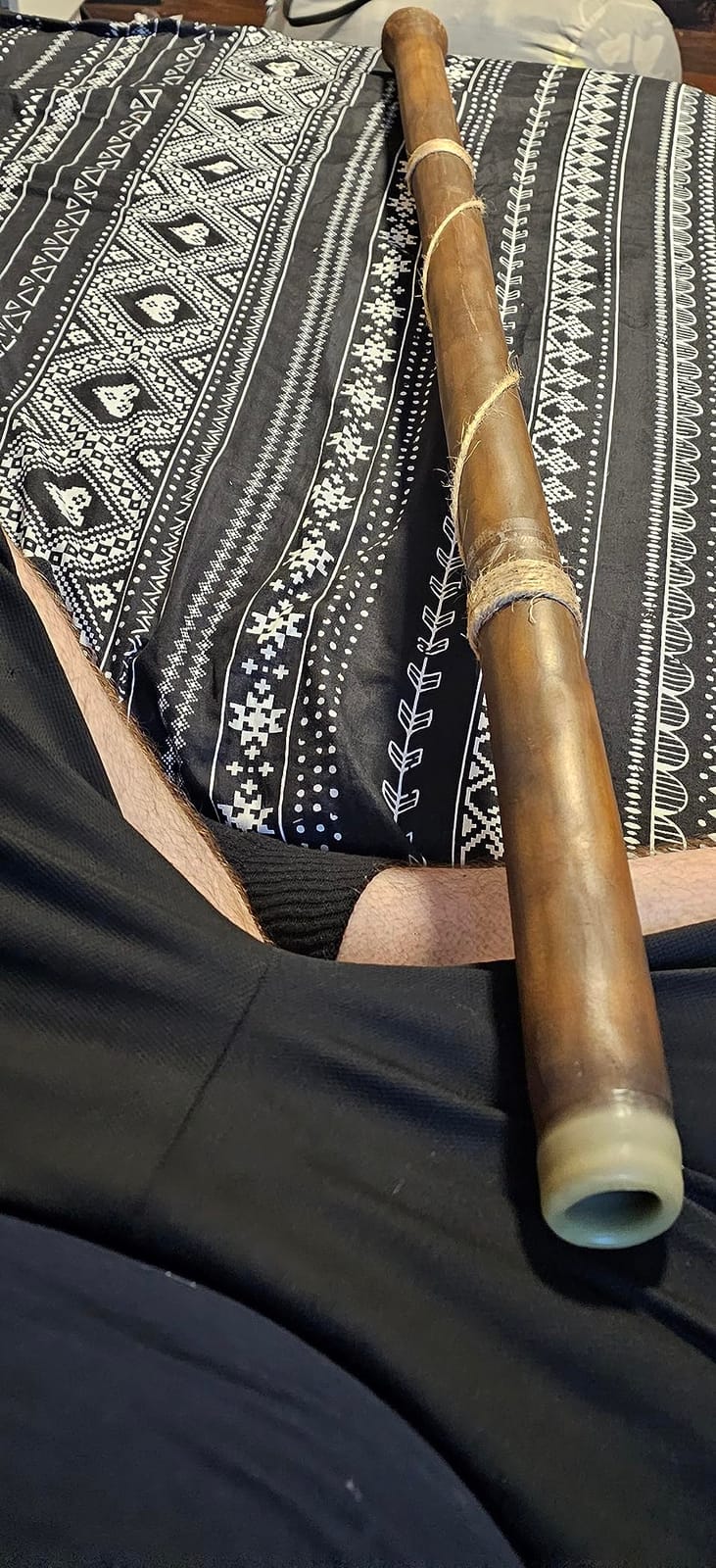 World Percussion USA Modern Didgeridoo Instrument – Hand-fired with Beeswax Mouthpiece, Durable and Lightweight, Ideal for Beginners – Key of D customer photo 1