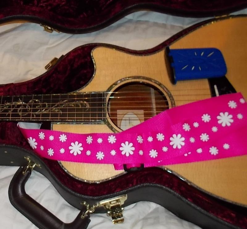 MusicNomad Humitar Acoustic Guitar Humidifier (MN300) customer photo 2