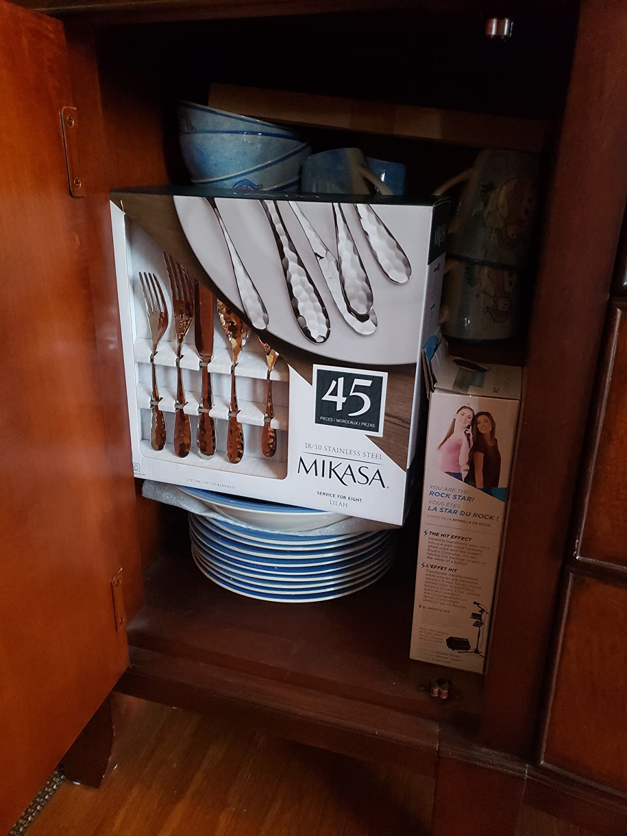 Mikasa Harmony 45-Piece Silverware Set, 18/10 Stainless Steel Cutlery for 8, Includes Forks, Knives, Spoons, and 5-Piece Serving Utensils Set customer photo 1