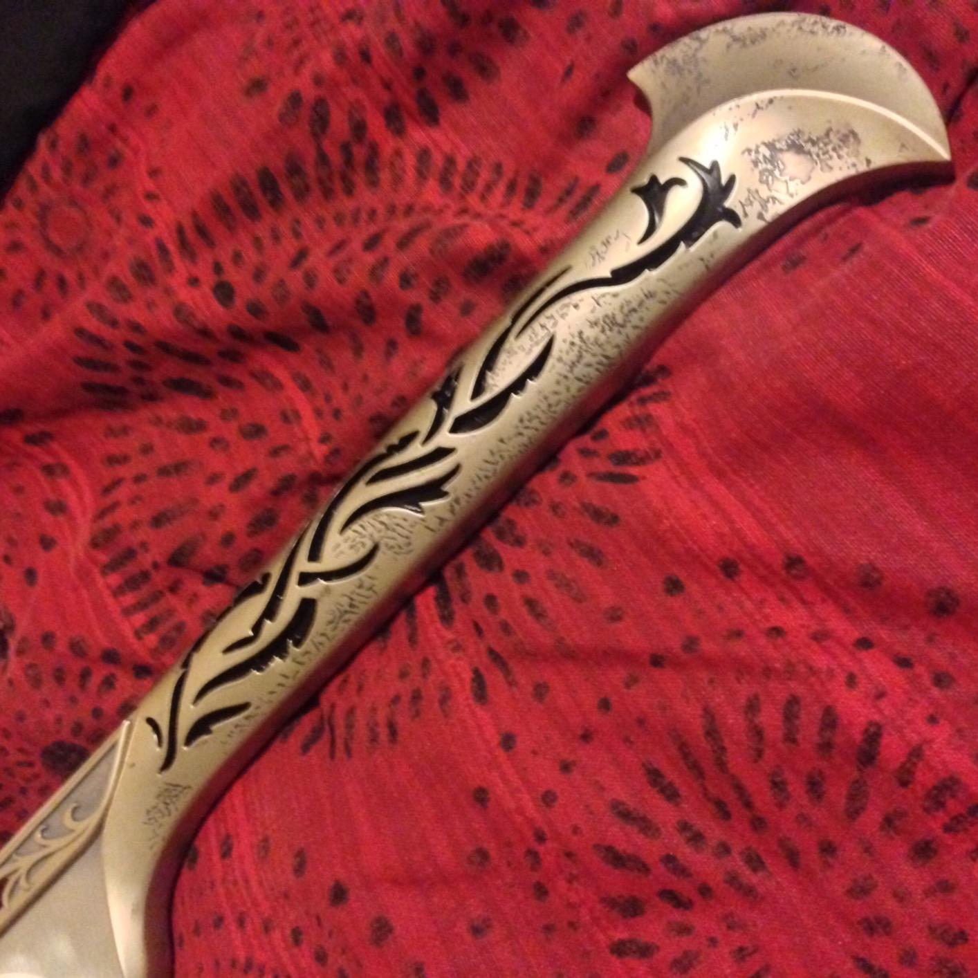 United Cutlery The Hobbit Elven King Thranduil Sword Replica | Stainless Steel Blade | Officially Licensed | Wood Wall Mount Display | Certificate of Authenticity | 41 7/8
