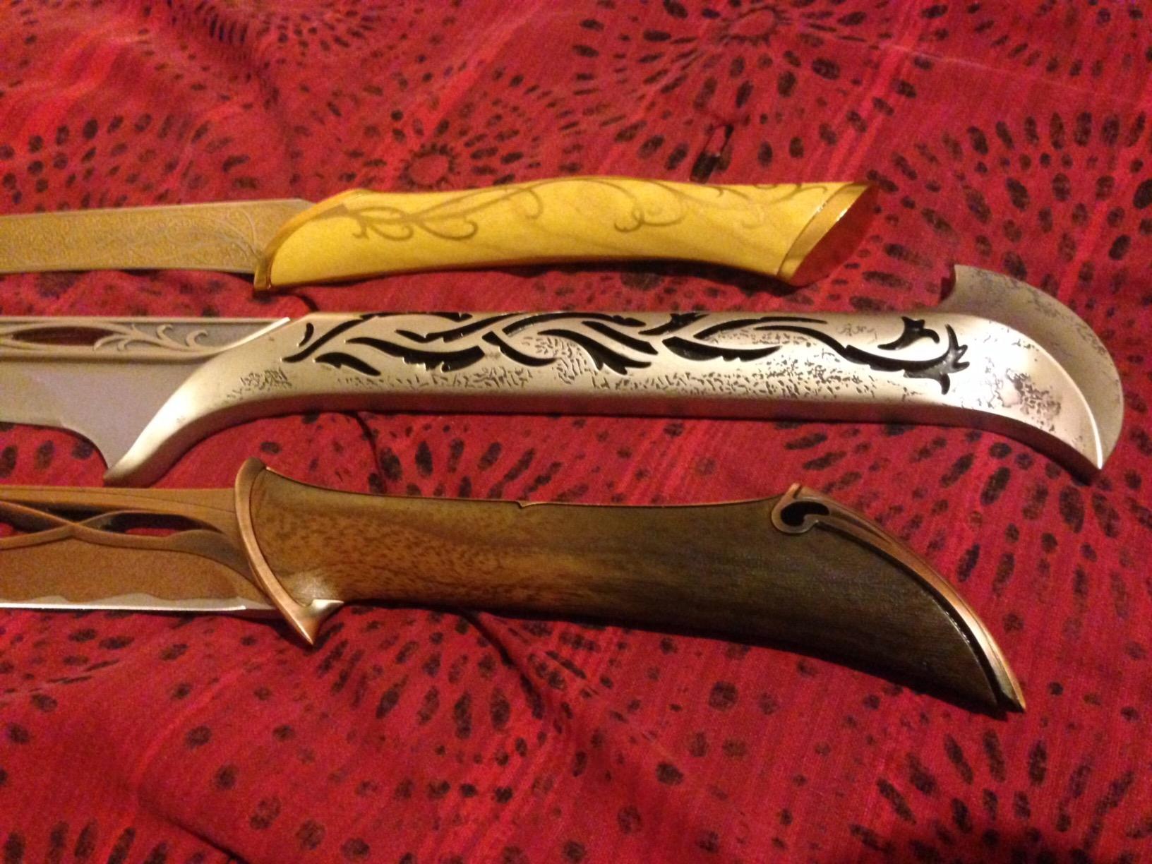 United Cutlery The Hobbit Elven King Thranduil Sword Replica | Stainless Steel Blade | Officially Licensed | Wood Wall Mount Display | Certificate of Authenticity | 41 7/8