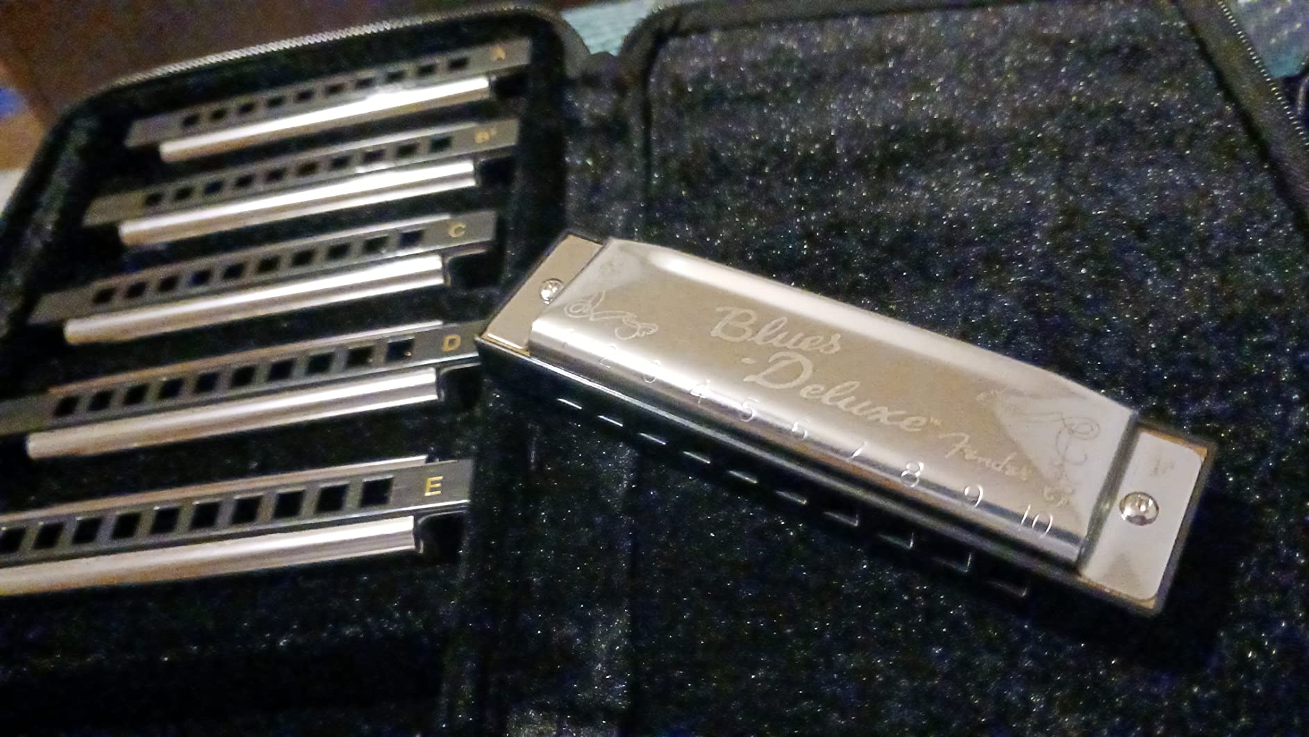 Fender Blues Deluxe Harmonica, Pack of 7 with case (Keys C, G, A, D, F, E, B Flat) customer photo 2