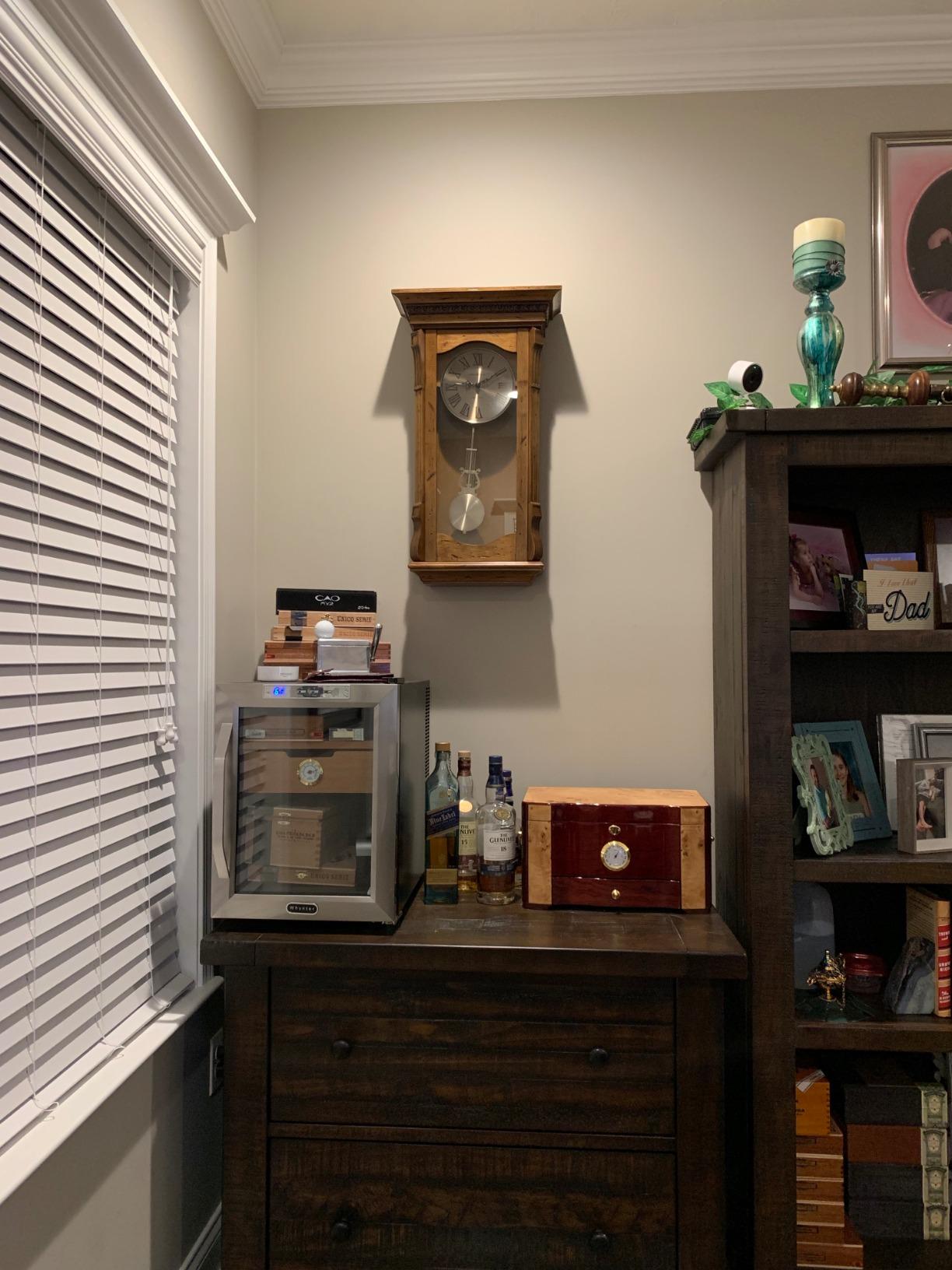 Howard Miller Agatha Wall Clock – Wooden Pendulum Clock with Triple-Chime Quartz Movement, Battery Operated, Acanthus Molding Detail customer photo 1