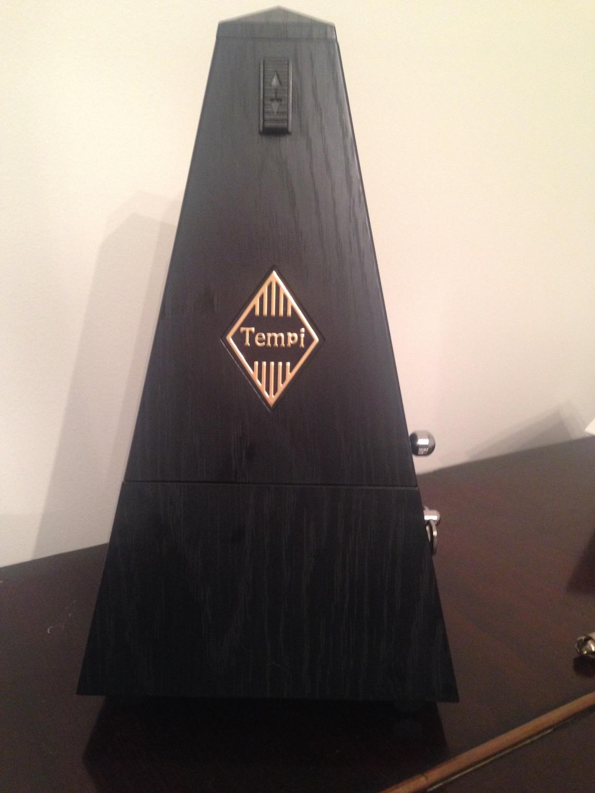 Tempi Metronome for Musicians - Mechanical Metronome for Piano, Metronome for Guitar/Violin or Metronome Music for Adults and Kids (Plastic Brown Grain Veneer) customer photo 2