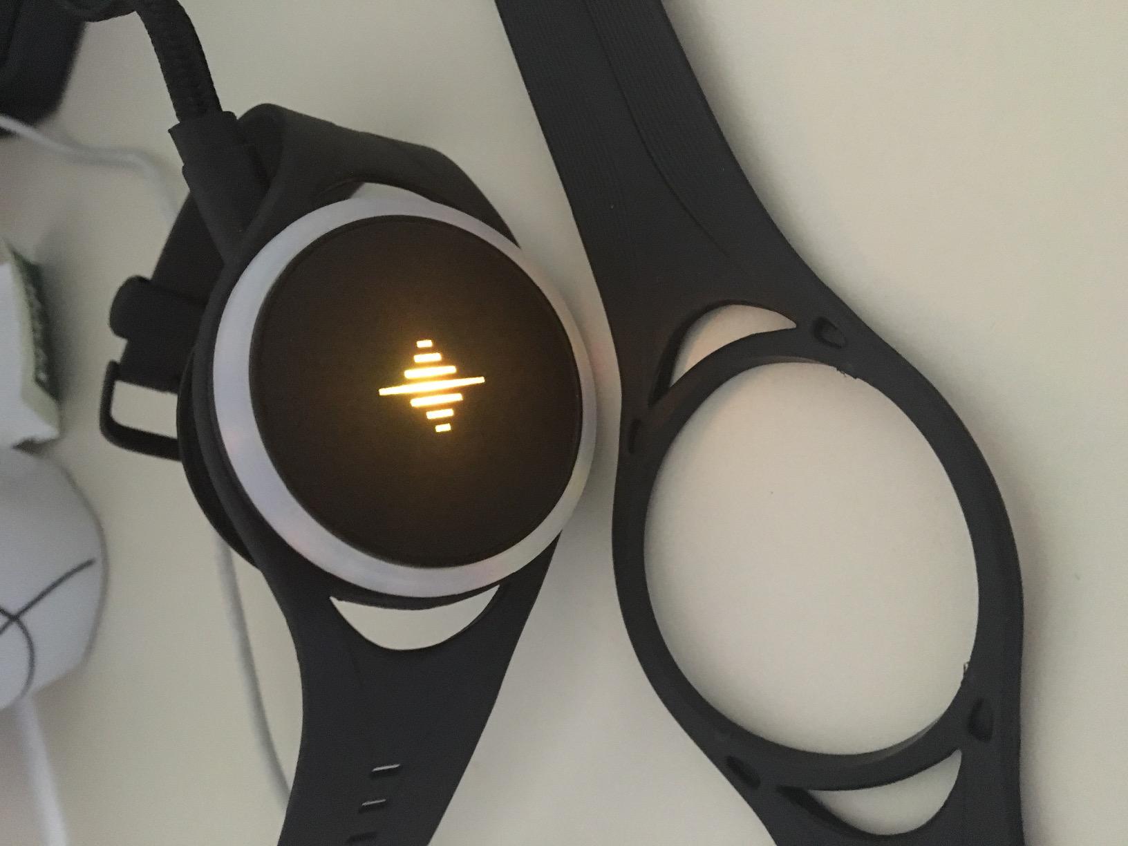 Soundbrenner Pulse, Vibrating Metronome for All Musicians and Instruments, Perfect for Drums, Guitar, Piano and More, Best in Show at NAMM customer photo 1