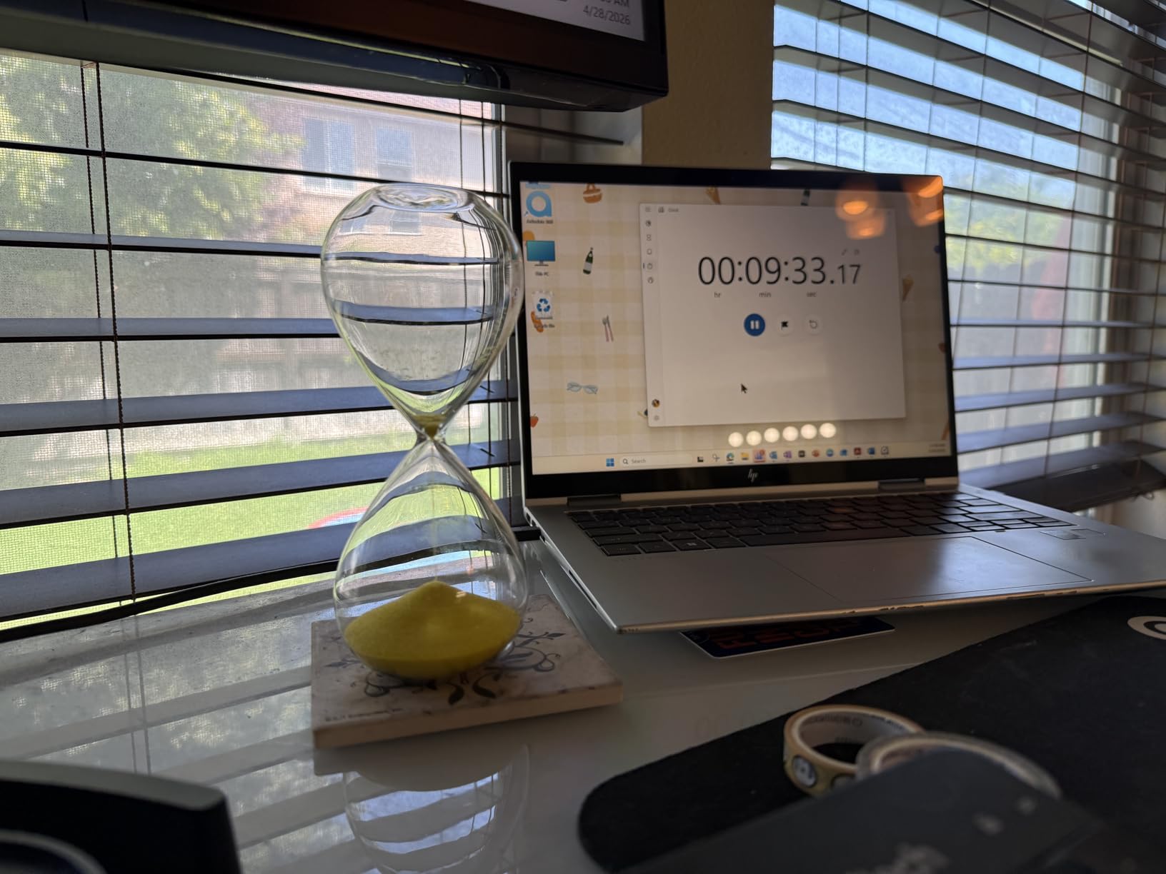 Hourglass, HoveBeaty Black Sand Timer, 15 Minute Hand-Blown Glass customer photo 2
