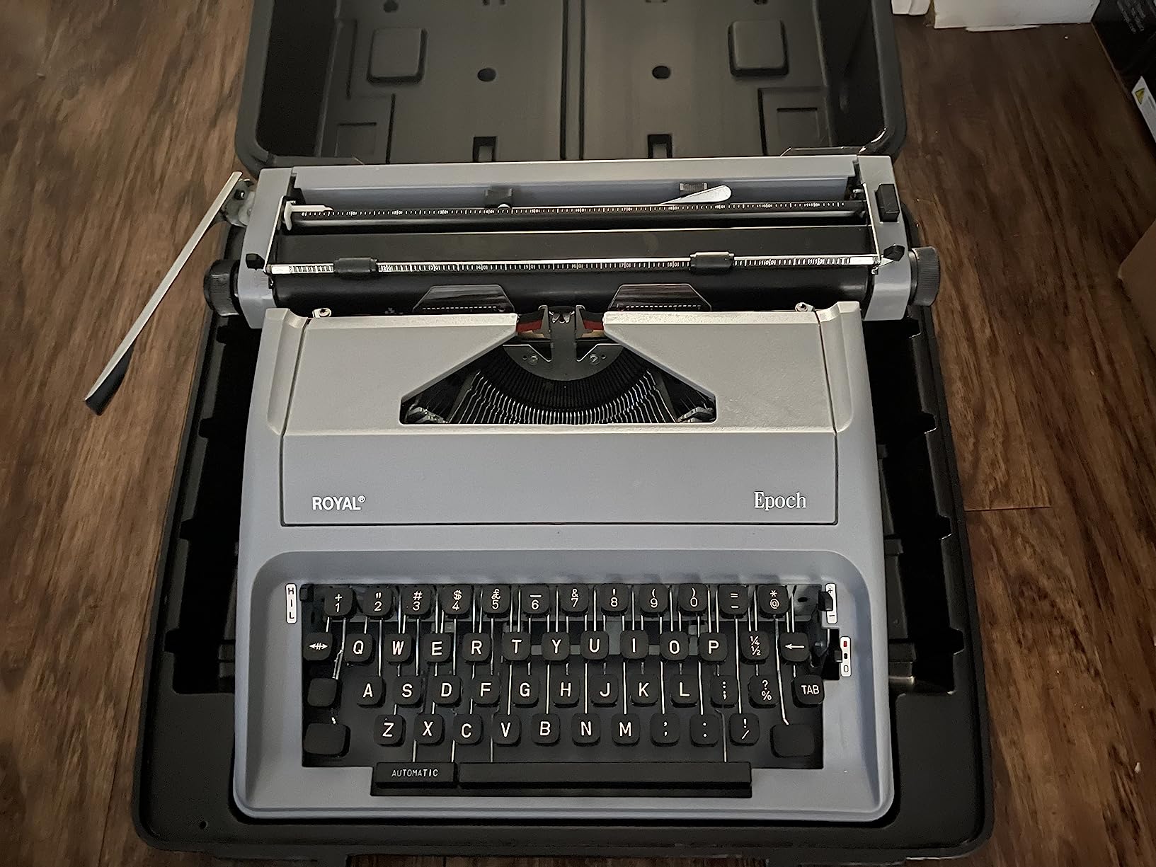 Royal Epoch Classic Portable Manual Typewriter - Gray (ROY79103Y) customer photo 1