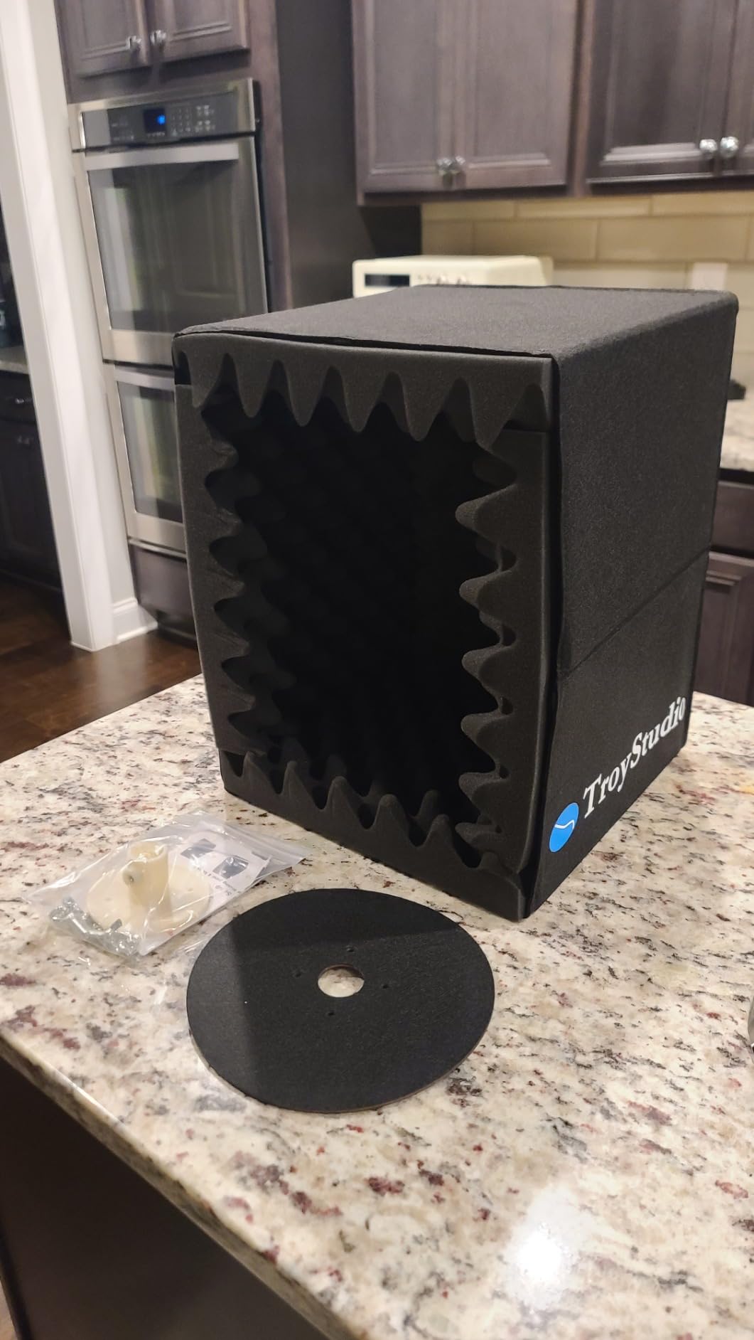 TroyStudio Portable Vocal Booth, Large Foldable Microphone Isolation Shield, Music Recording Studio Sound Echo Absorbing Box, Desk & Stand Use Reflection Filter with Thickened Dense Acoustic Foam customer photo 1