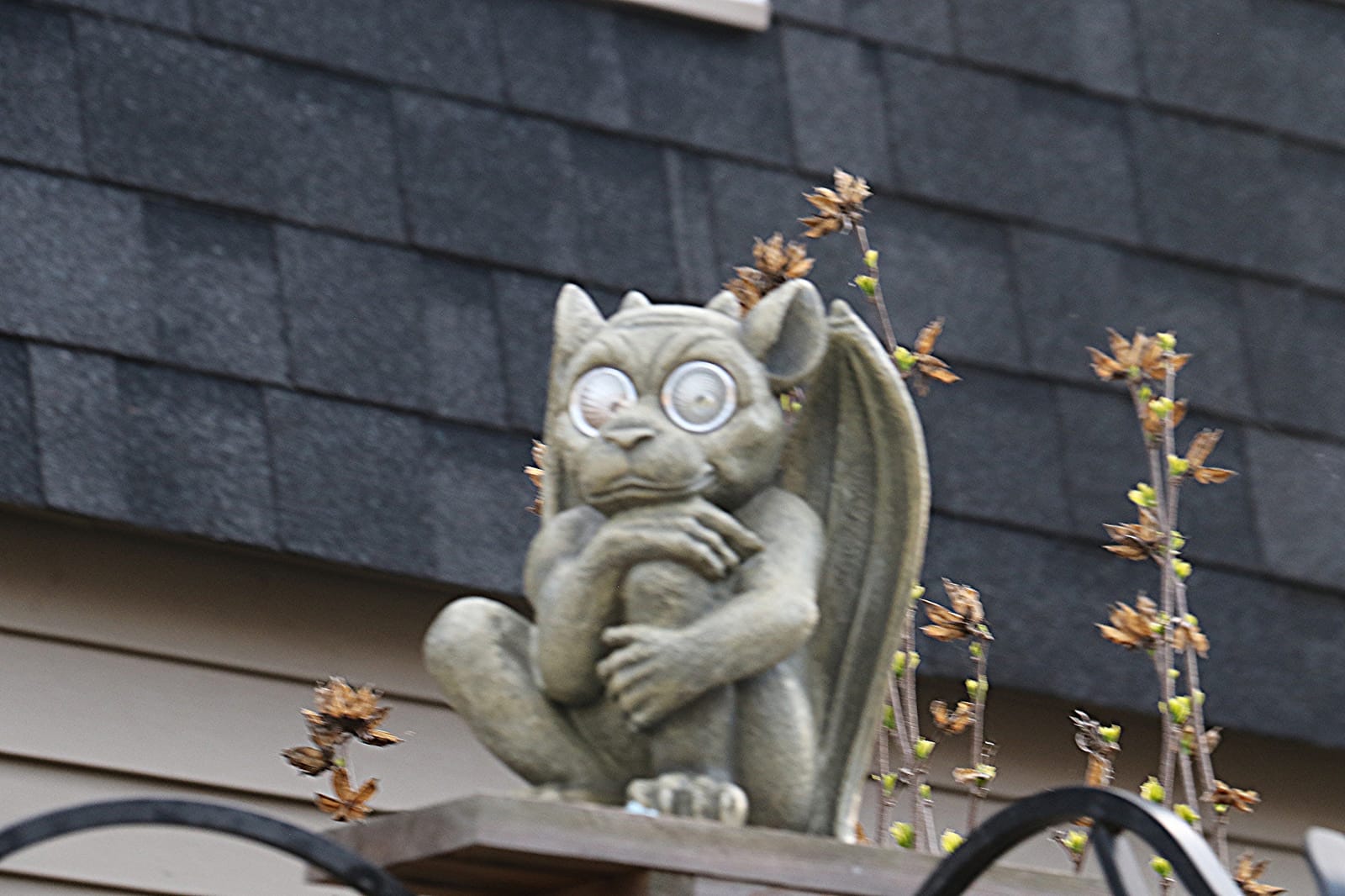 Solar Powered Gargoyle Outdoor LED Garden Light Decor customer photo 2