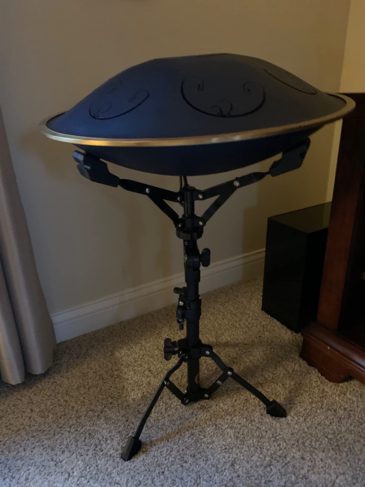 Meinl Sonic Energy Handpan Drum Stand with Tripod Base, Black Plated Steel — Securely Holds Your Instrument — NOT Made in China — Height & Angle Adjustable, 2-Year Warranty (HPS-S) customer photo 1