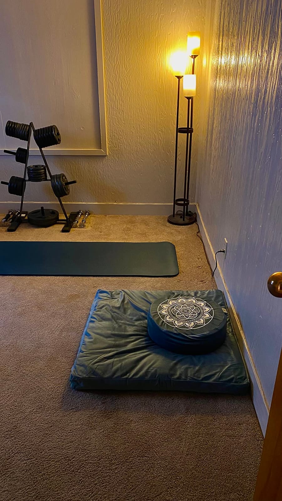 Florensi Meditation Cushion Velvet Floor Pillow with Buckwheat Fill customer photo 2