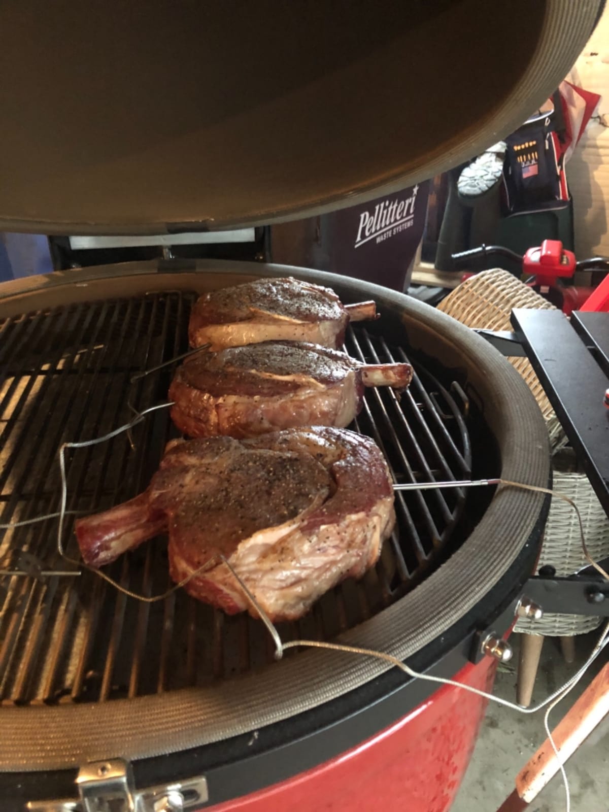 Kamado Joe Big Joe Series III 24-inch Ceramic Charcoal Grill and Smoker with Premium Cart, SloRoller Insert and 450 Cooking Square Inches in Red, Model KJ15041021 customer photo 1
