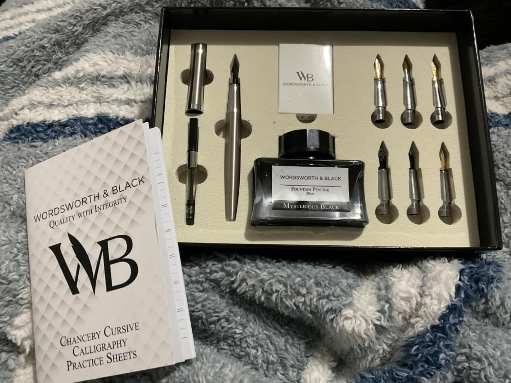 Wordsworth & Black Luxury Calligraphy Pen Set for Writing, 6 Nibs, Black customer photo 1