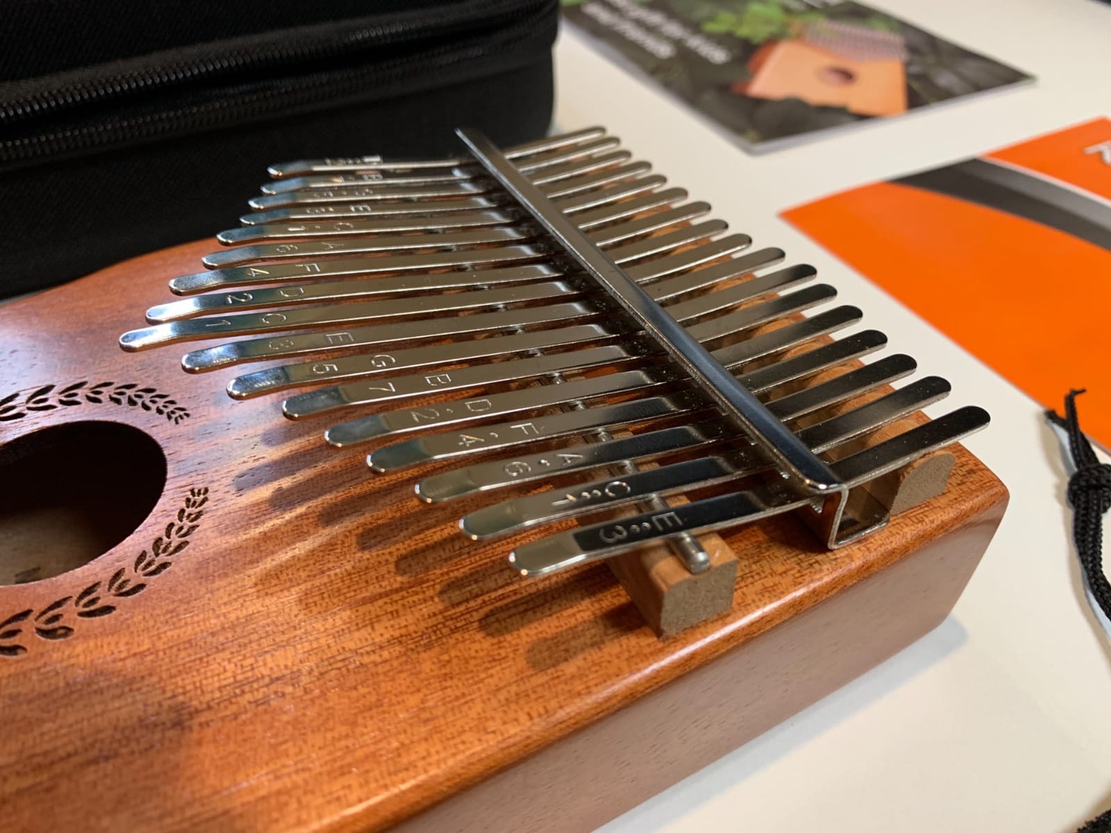 Kalimba 17 Keys Thumb Piano Mbira Finger Piano Marimbas Musical Instrument customer photo 1