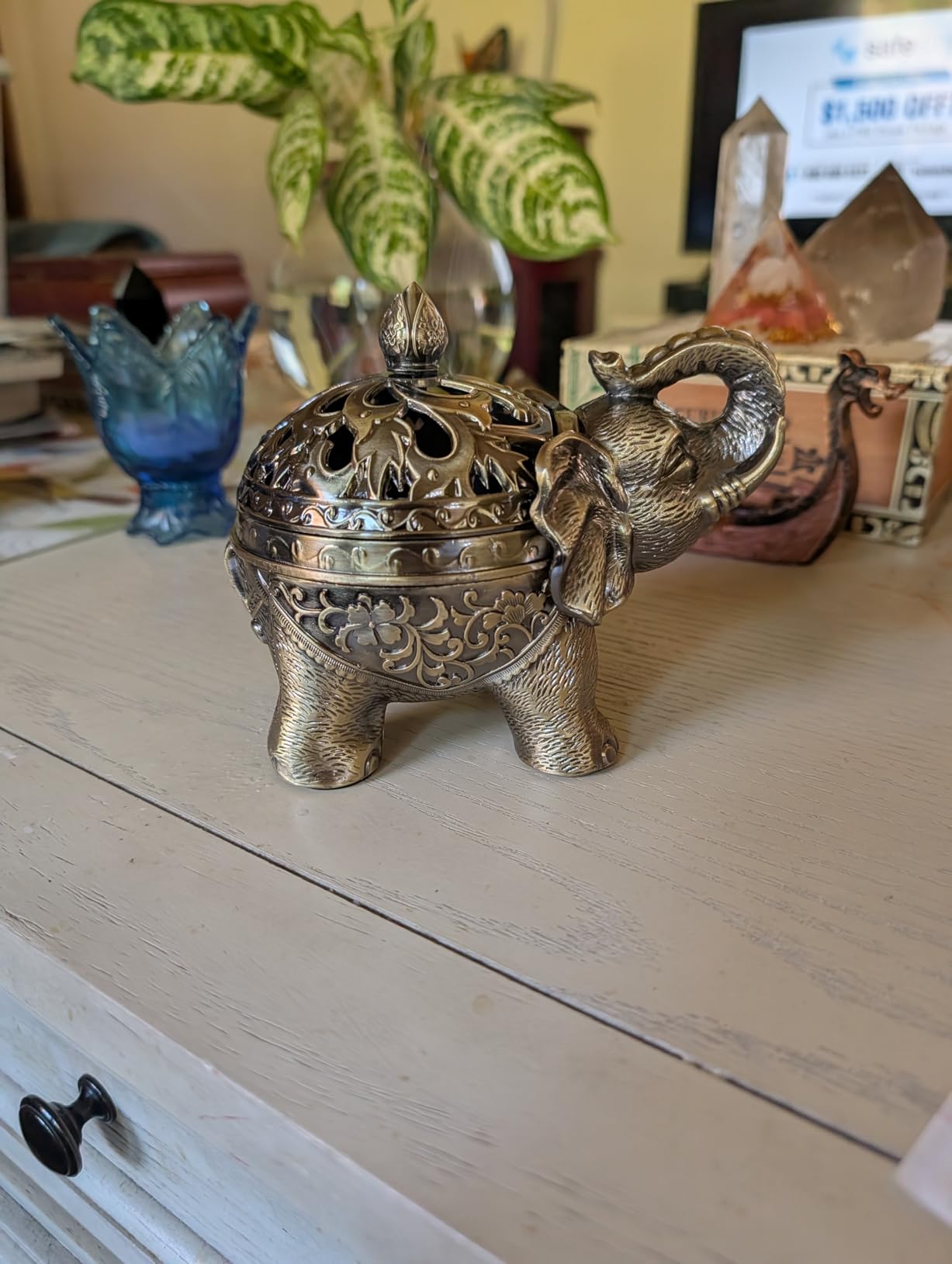 Hourwof Metal Elephant Incense Holder,Vintage Cone Coil Incense Burner with Lid,Ash Catcher,Aromatherapy Ornament Home Office Decor,Bronze customer photo 2