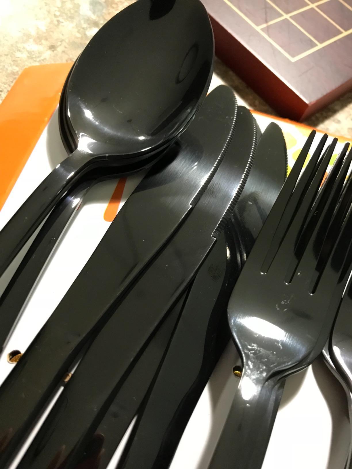 LIANYU 30 Piece Gold Silverware Set, Stainless Steel Gold Cutlery Set for 6 customer photo 1