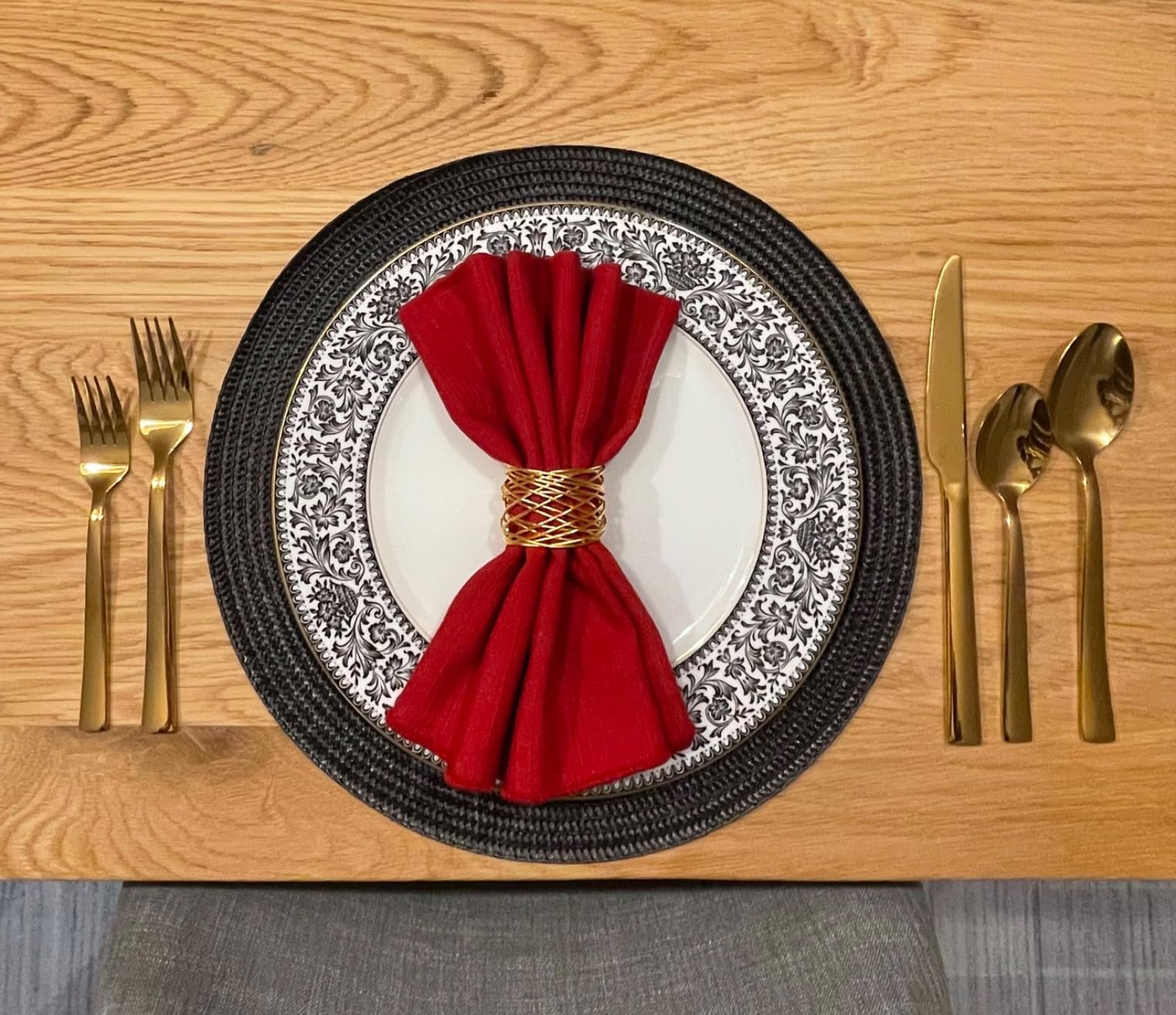 Briout Gold Silverware Set for 8, 40 Pieces Flatware Set Stainless Steel customer photo 2