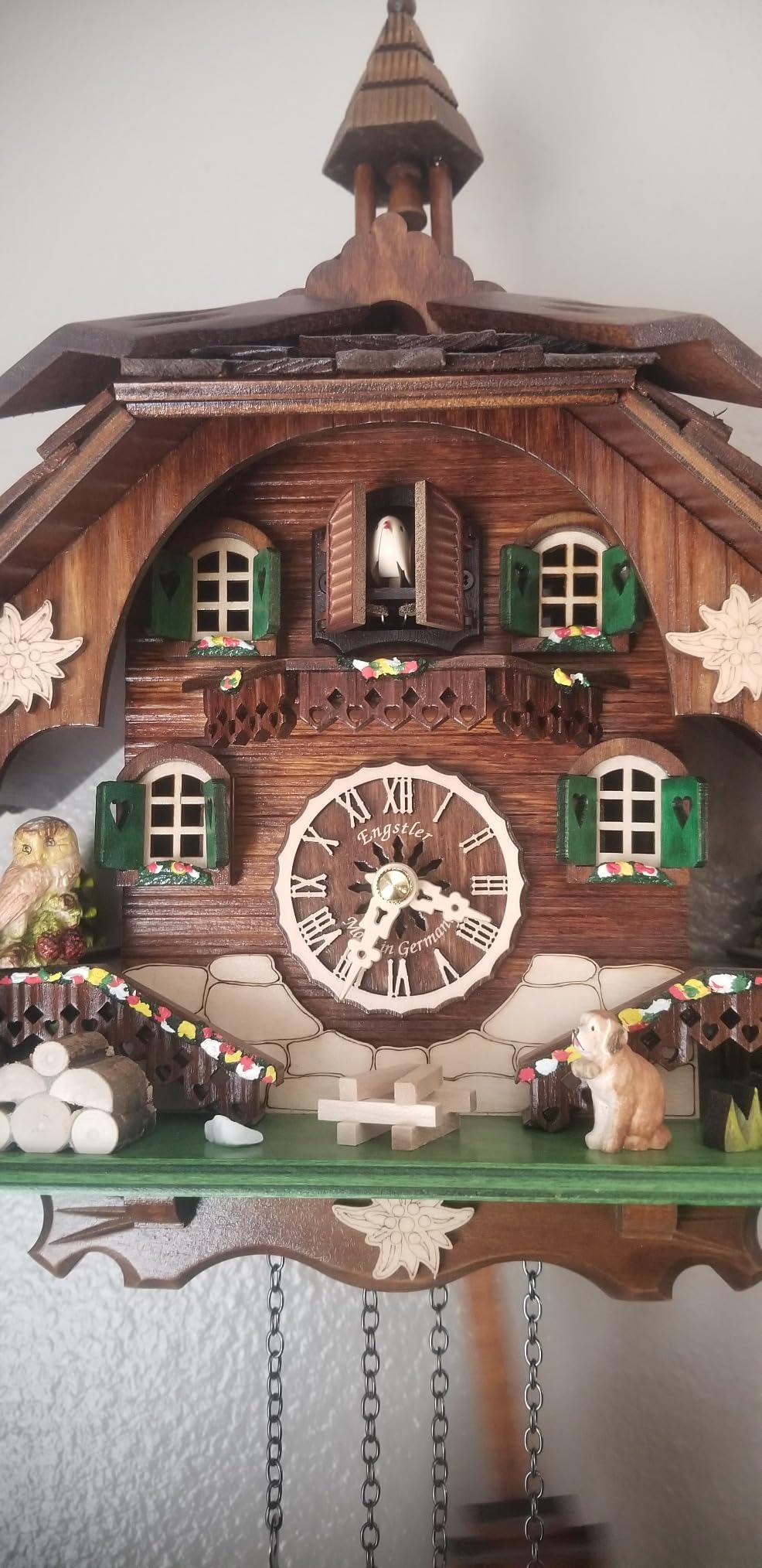 Cuckoo-Palace Saint Bernard Chalet Cuckoo Clock – 32 cm Quartz Clock, Traditional Black Forest House Design, Brown customer photo 2