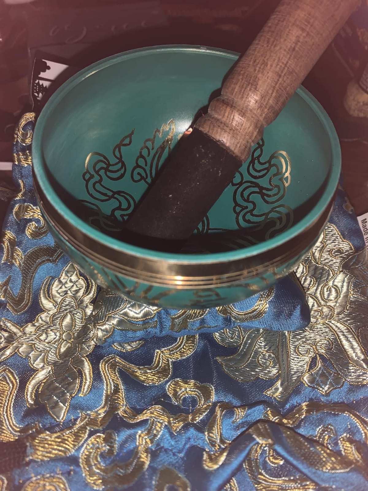 Tibetan Singing Bowl Set - Easy To Play for Beginners - Authentic Handcrafted Mindfulness Meditation Holistic Sound 7 Chakra Healing Gift by Himalayan Bazaar (Crimson) customer photo 1