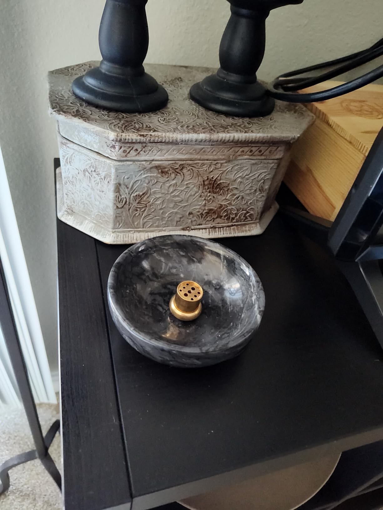 Vrupin Natural Marble Incense Burner, Handmade Incense Stick Incense Burner Reflux Burner, Ideal for use in Meditation, Incense Smokers and Decoration. (Black) customer photo 1