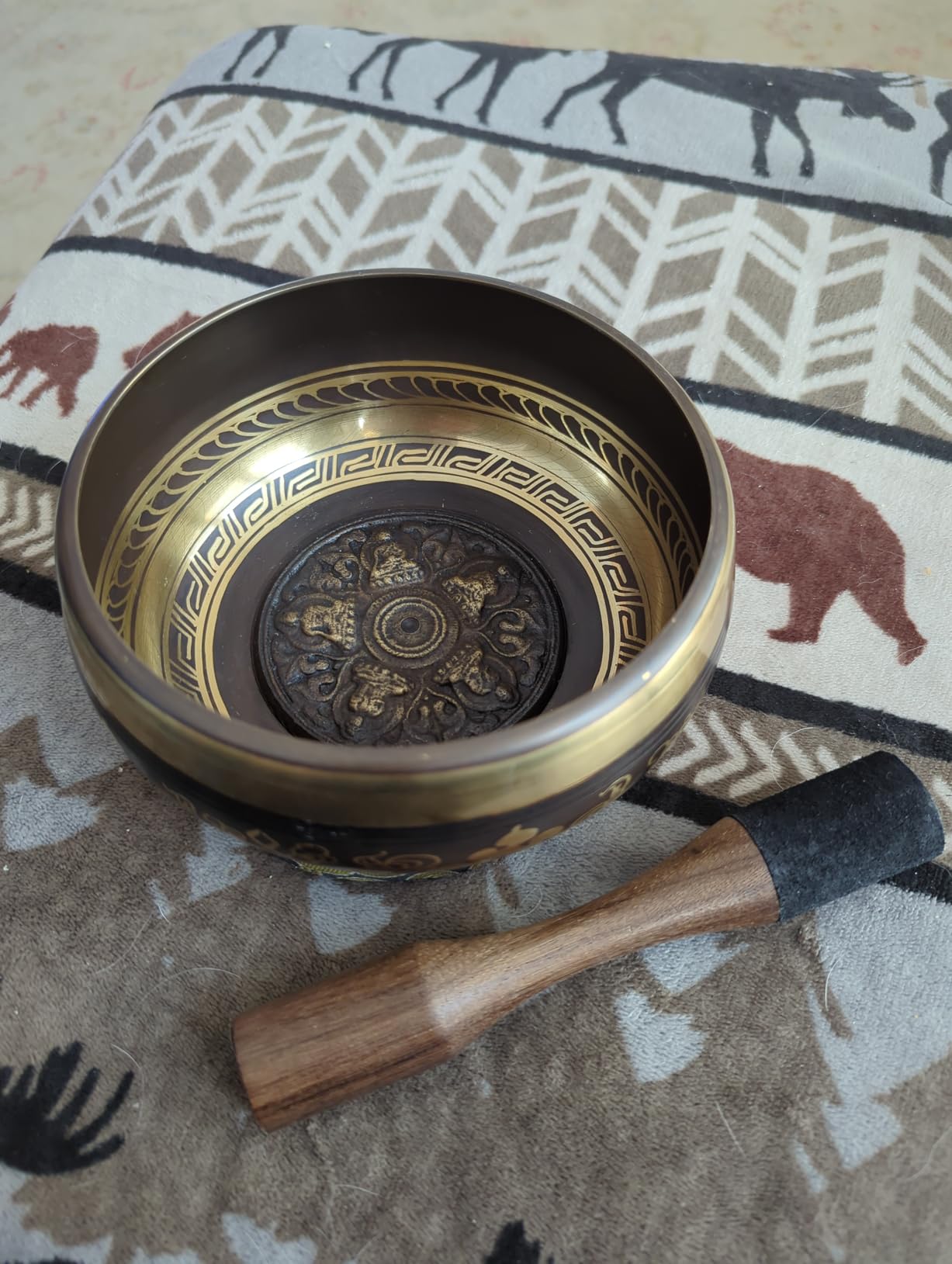 Hihealer Tibetan Singing Bowls, Large Authentic Meditation Sound Bowl customer photo 1